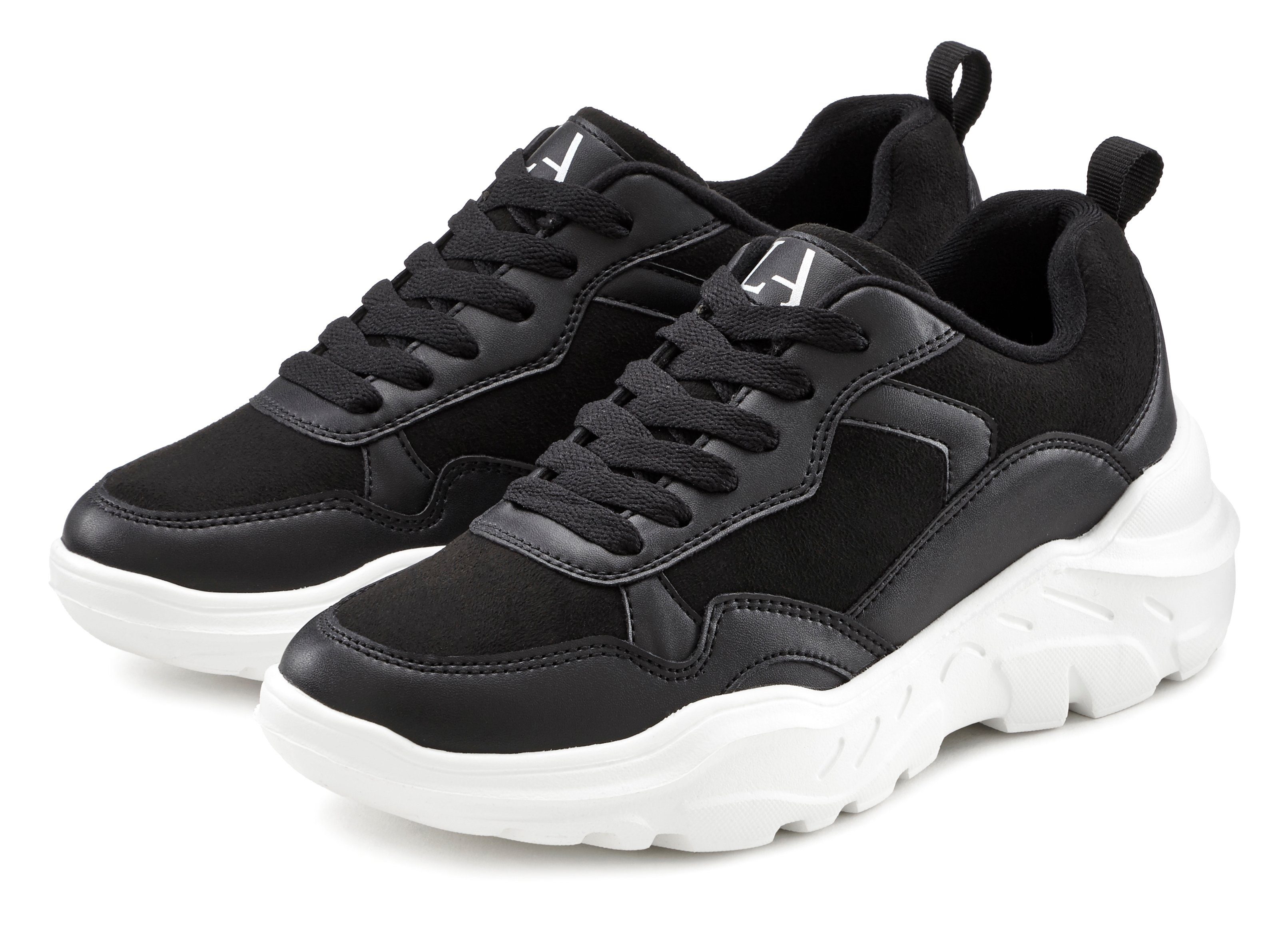 Lascana Sneakers Lage schoen, sportschoen, lichte chunky zool, zachte binnenzool VEGAN dames schoenen maat 38 zwart