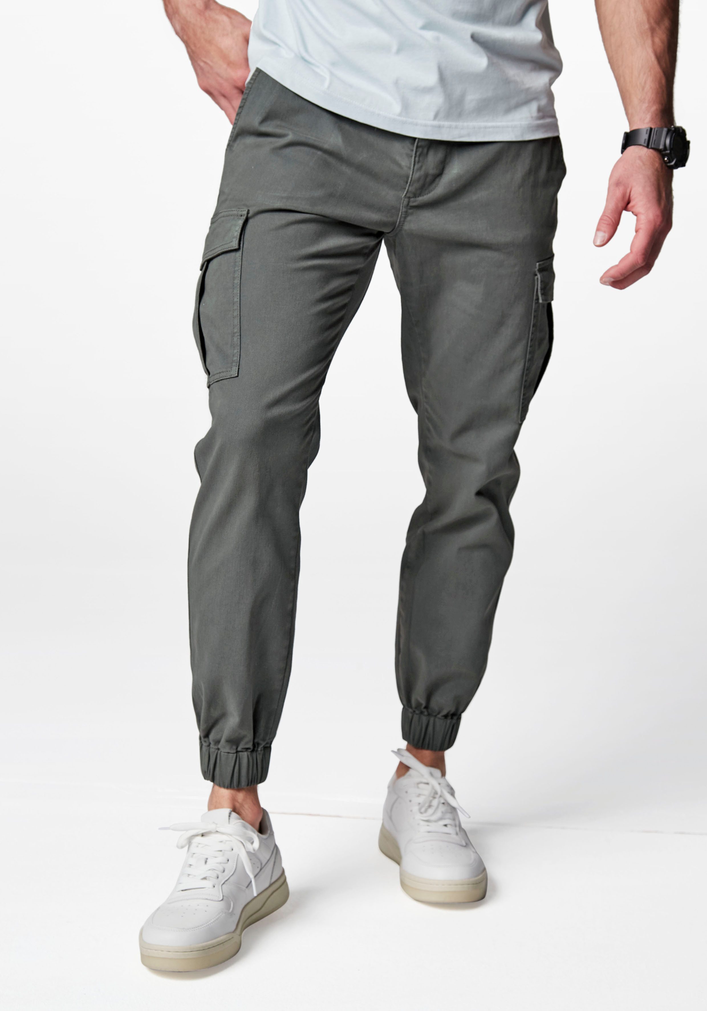 AUTHENTIC LE JOGGER Cargobroek met normale taillehoogte van elastische katoenkwaliteit heren cargobroeken maat 36 groen