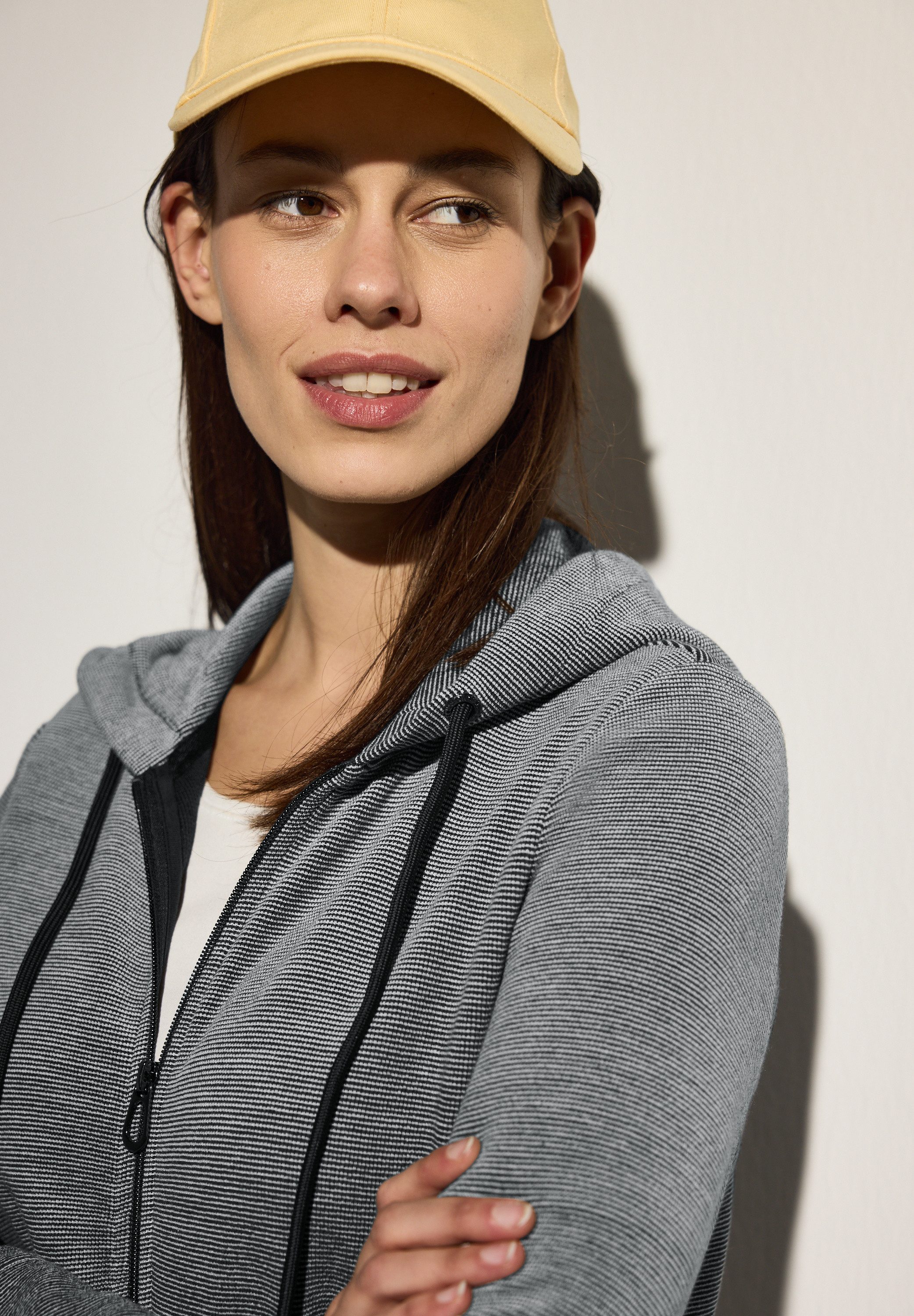 Cecil Capuchonsweatvest met een capuchon