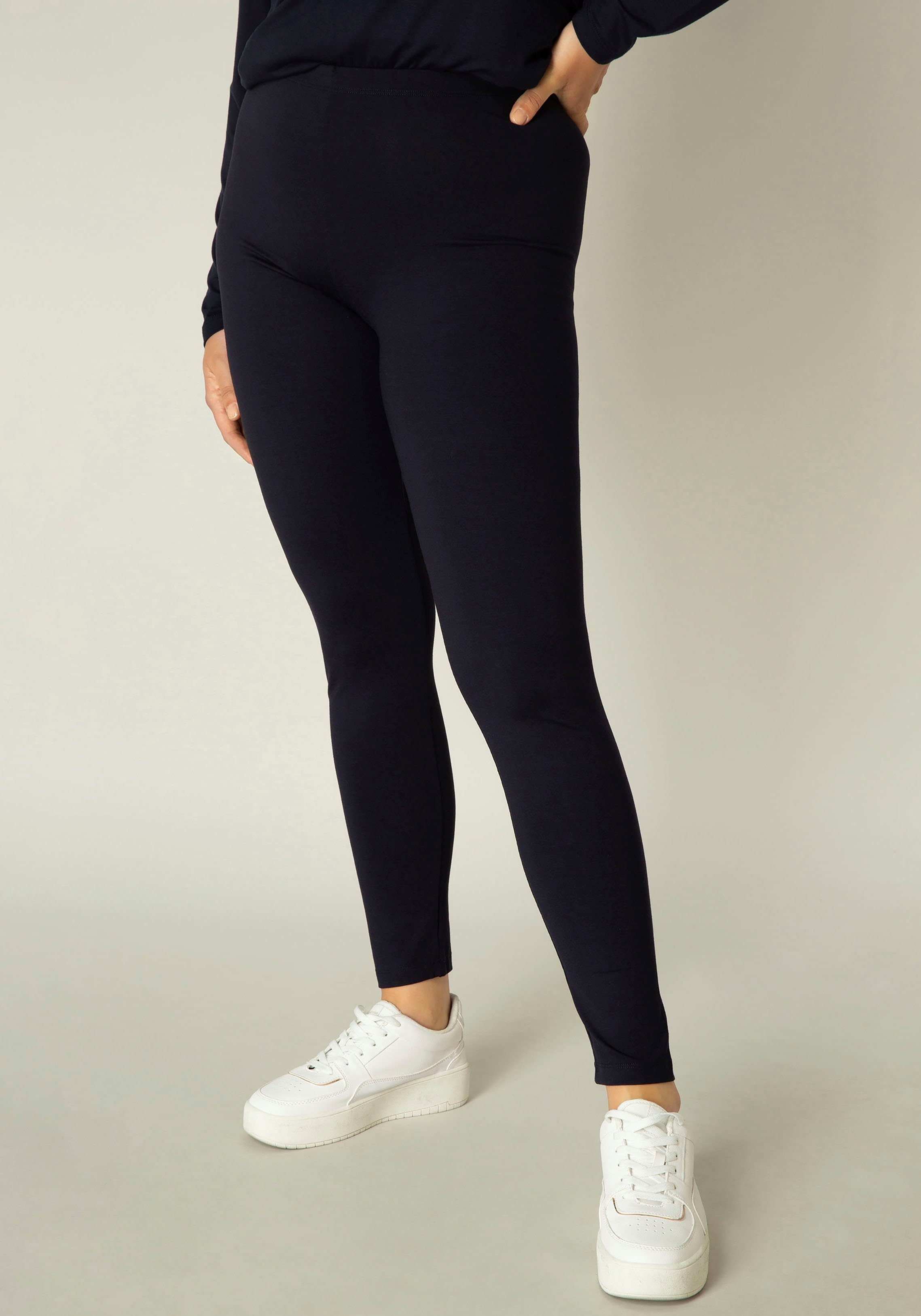 Base Level Curvy Legging Andrea