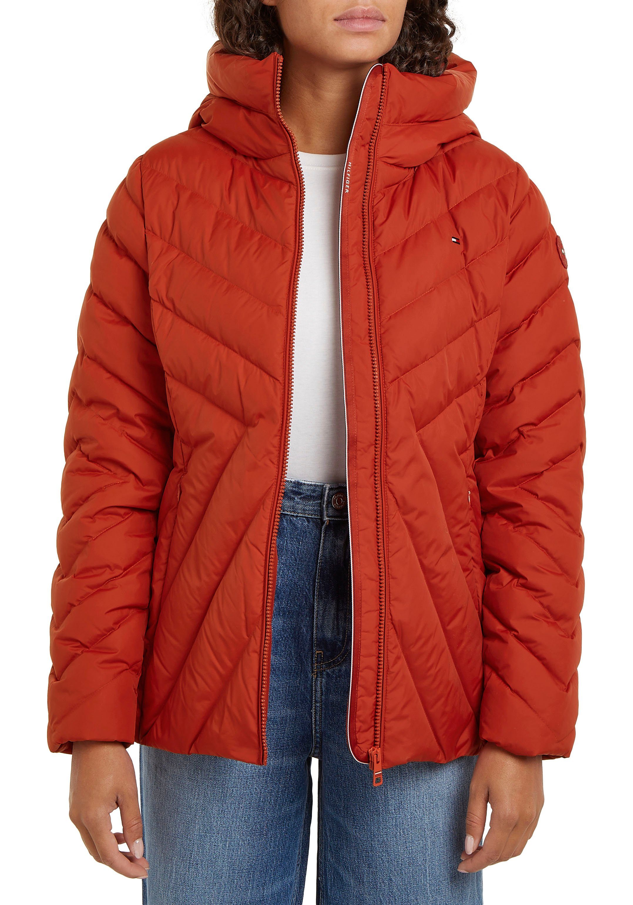 Tommy Hilfiger Gewatteerde jas CHEVRON MW PADDED JACKET met gemiddelde vulling en merklabel