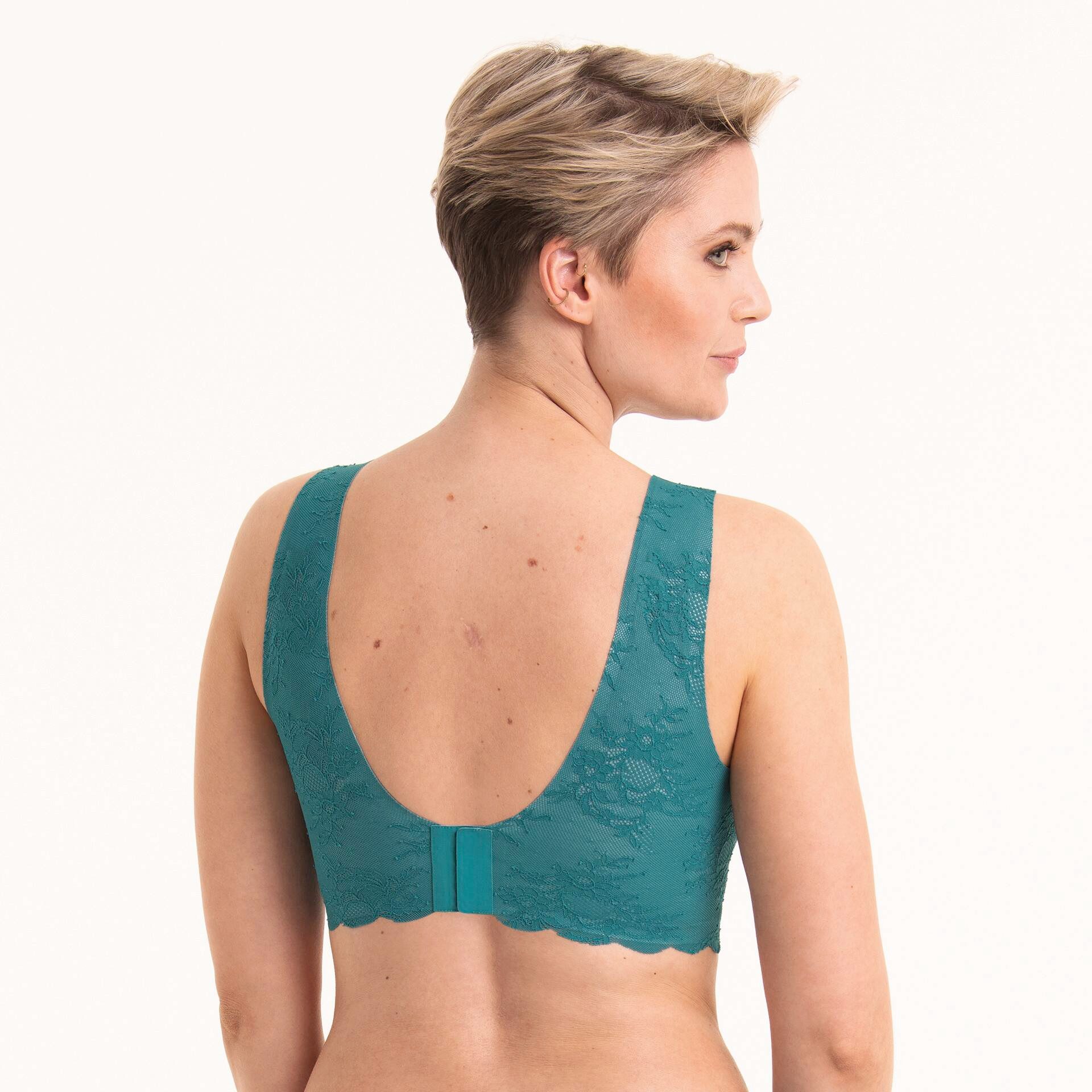 Anita Comfort Bralette Essentials Kant met voorgevormde cups Bloemige kant, uitneembare schuimcups, delicate zijden band (1-delig)