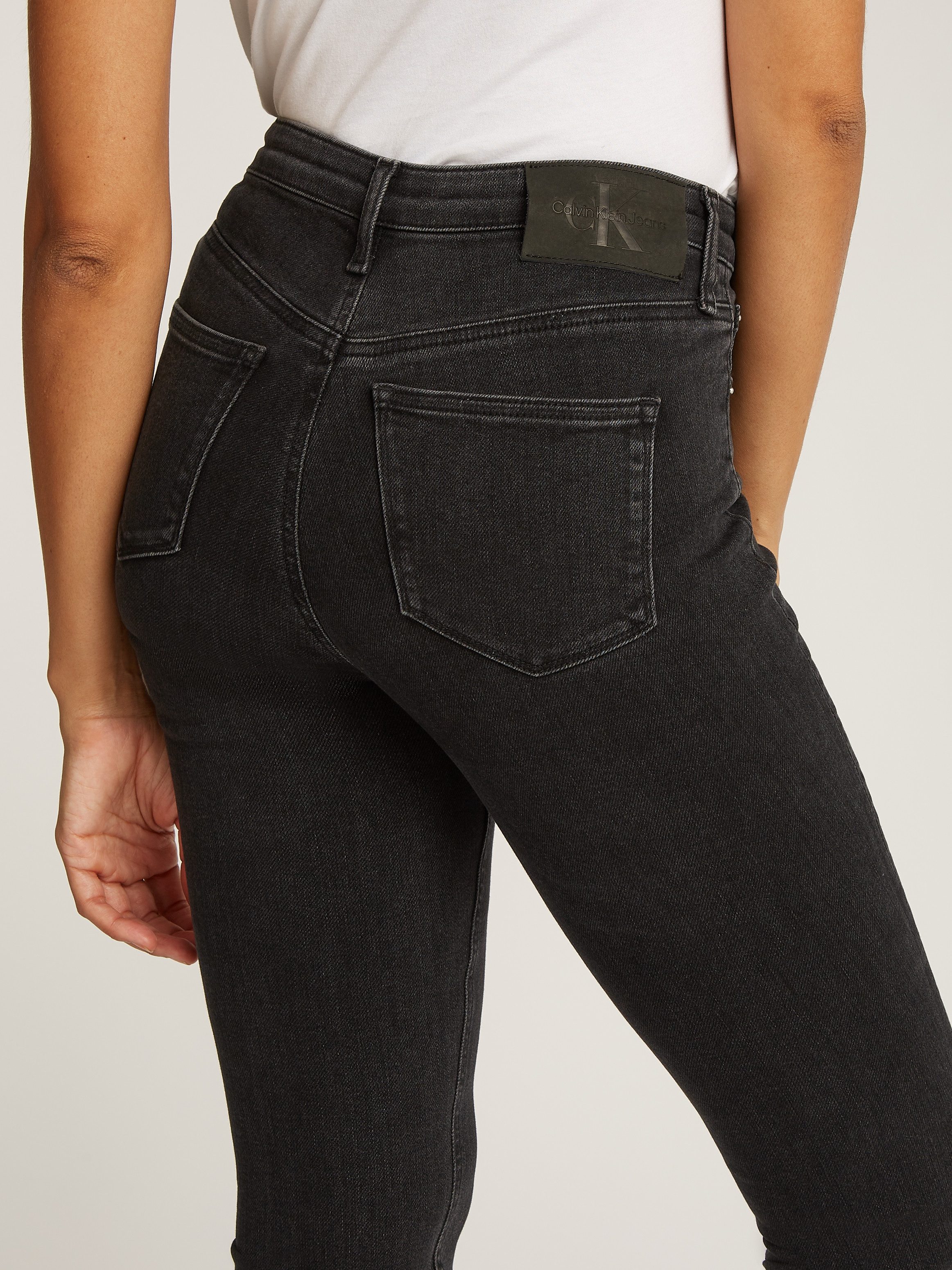 Calvin Klein Skinny fit jeans High rise super-skinny met stone-wash look, met muntzakje