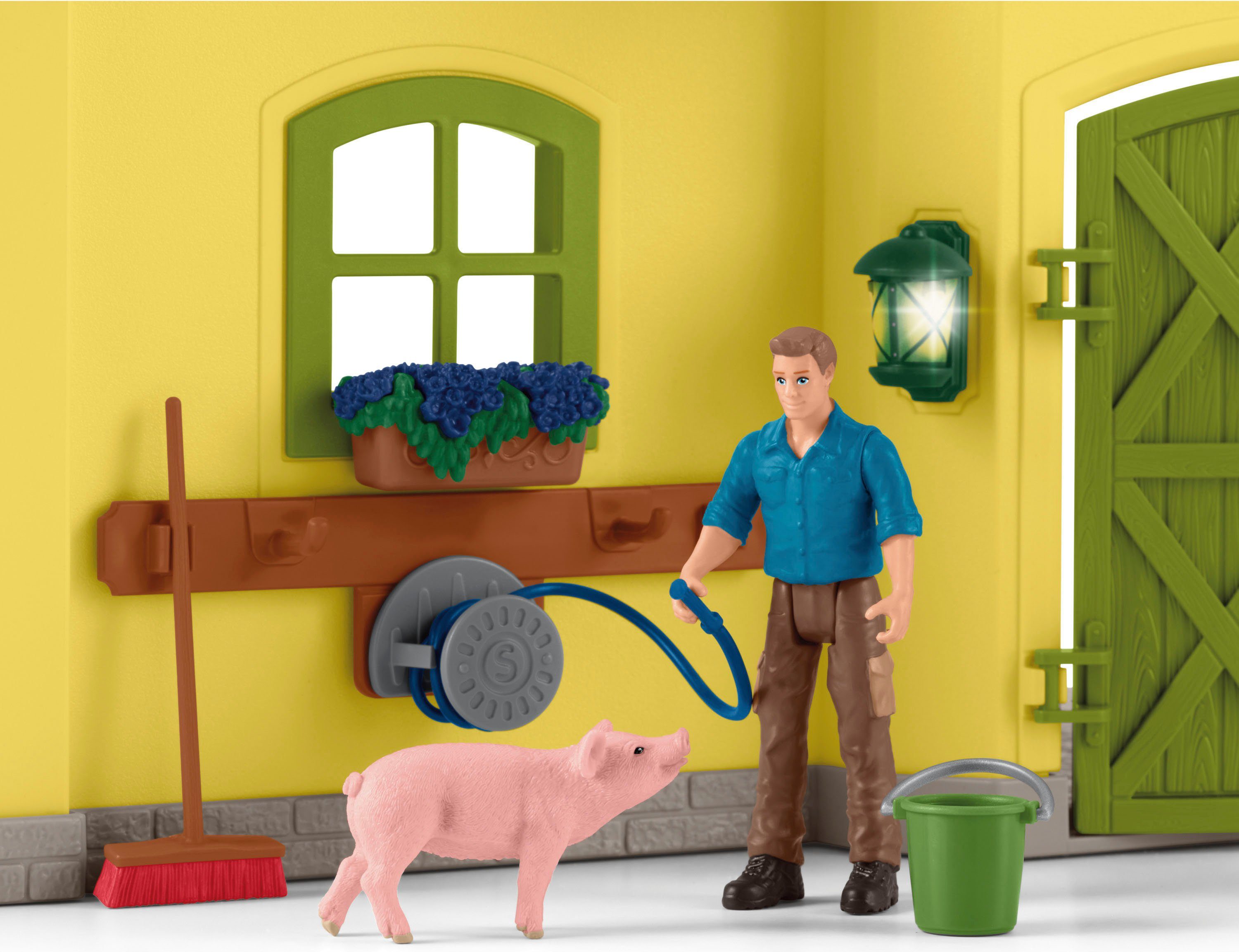 Schleich® Speelwereld FARM WORLD, Grote stal met dieren en accessoires (42605)
