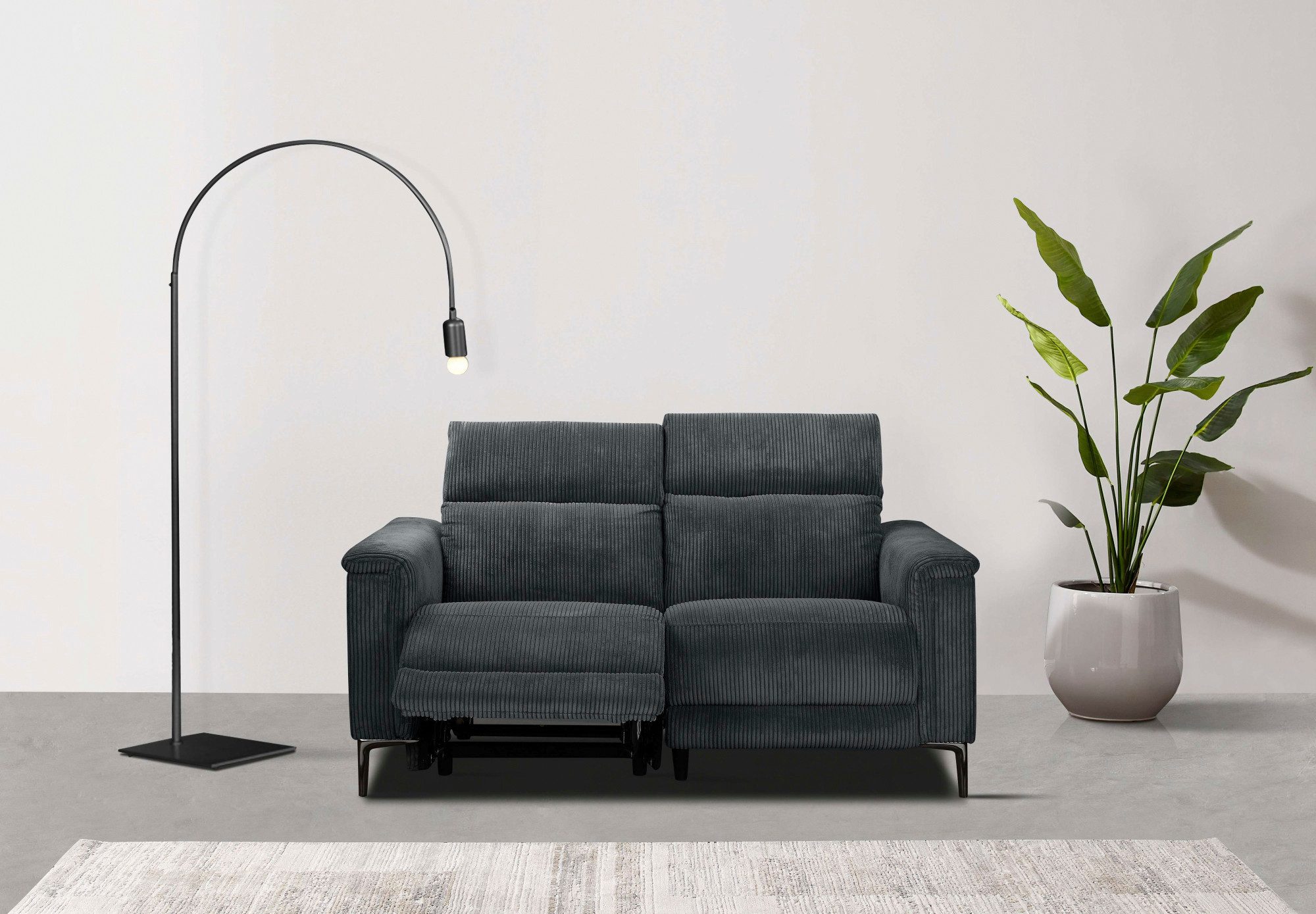 Places of Style 2-zitsbank Lund in Cord, met handmatige of elektrische