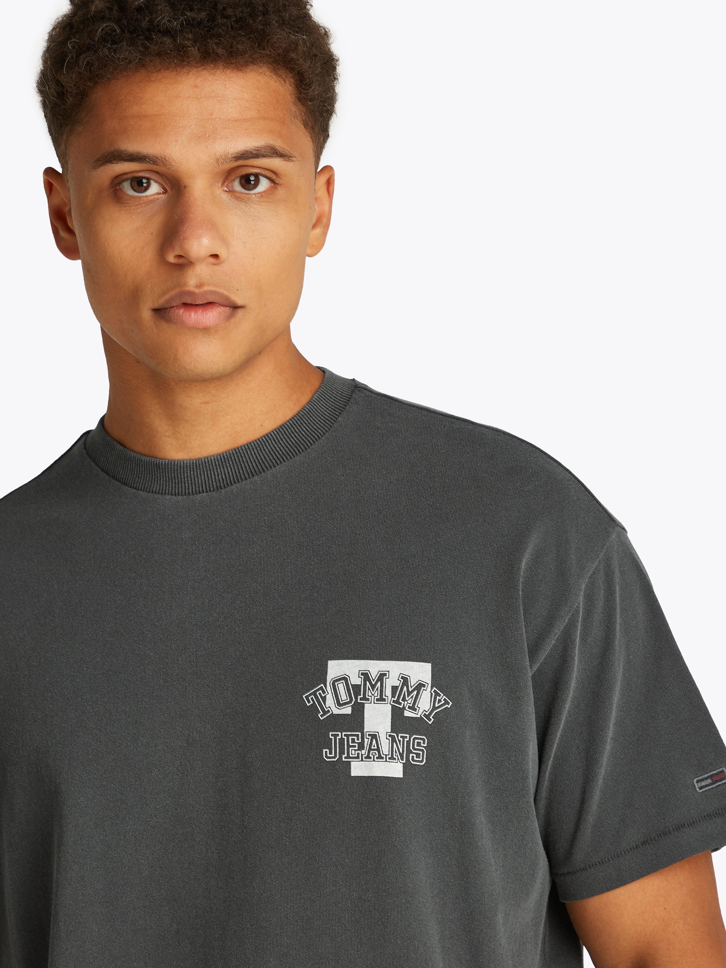 TOMMY JEANS T-shirt TJM REG T GRAPHIC TEE