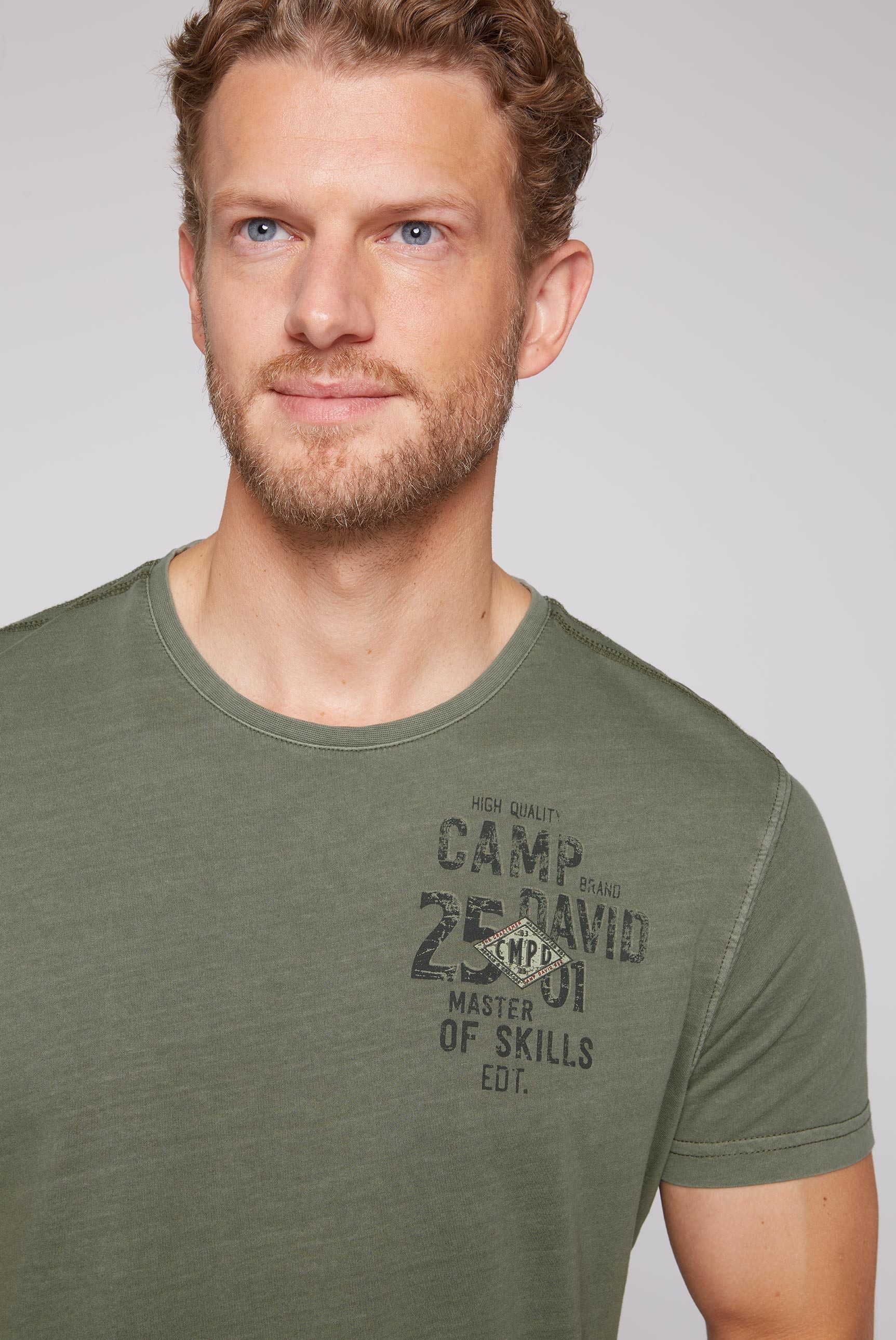 CAMP DAVID T-shirt met logo-borduurwerk op de mouw
