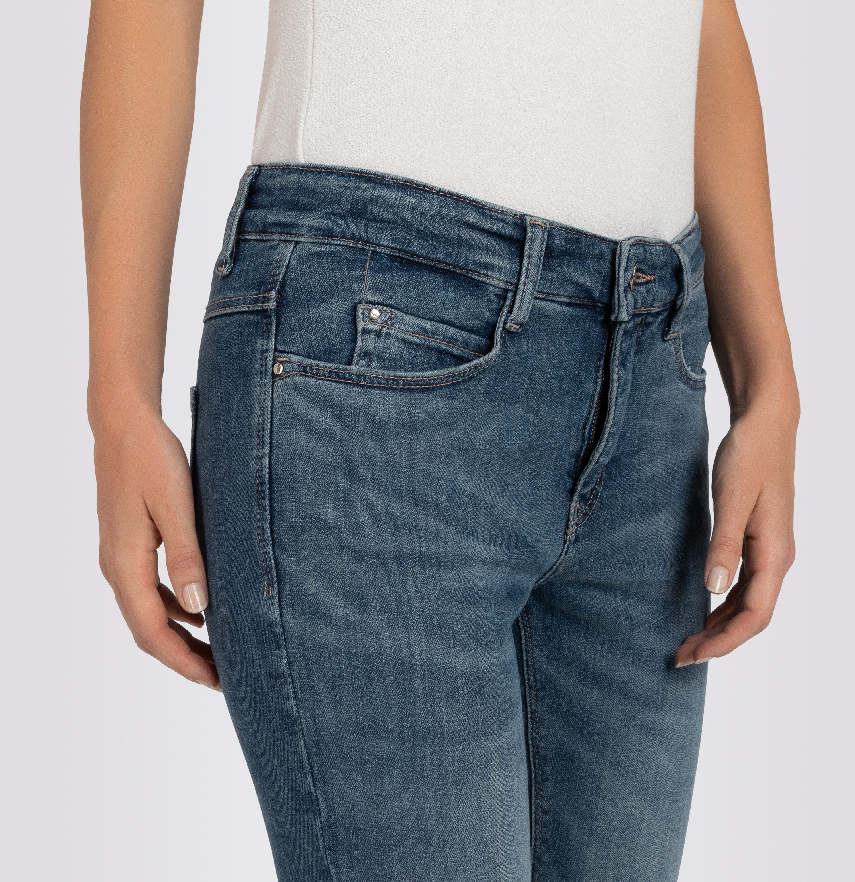 MAC Bootcut jeans Dream-Boot Recht belijnd met iets uitlopende pijpen