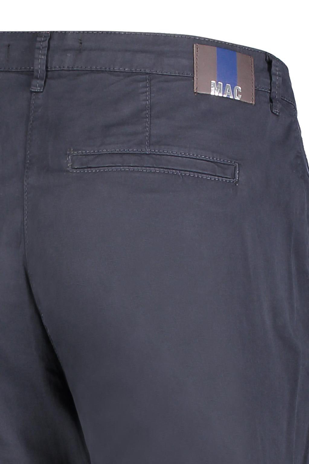 MAC Chino turn up met subtiele glans, elegant en sportief tegelijk