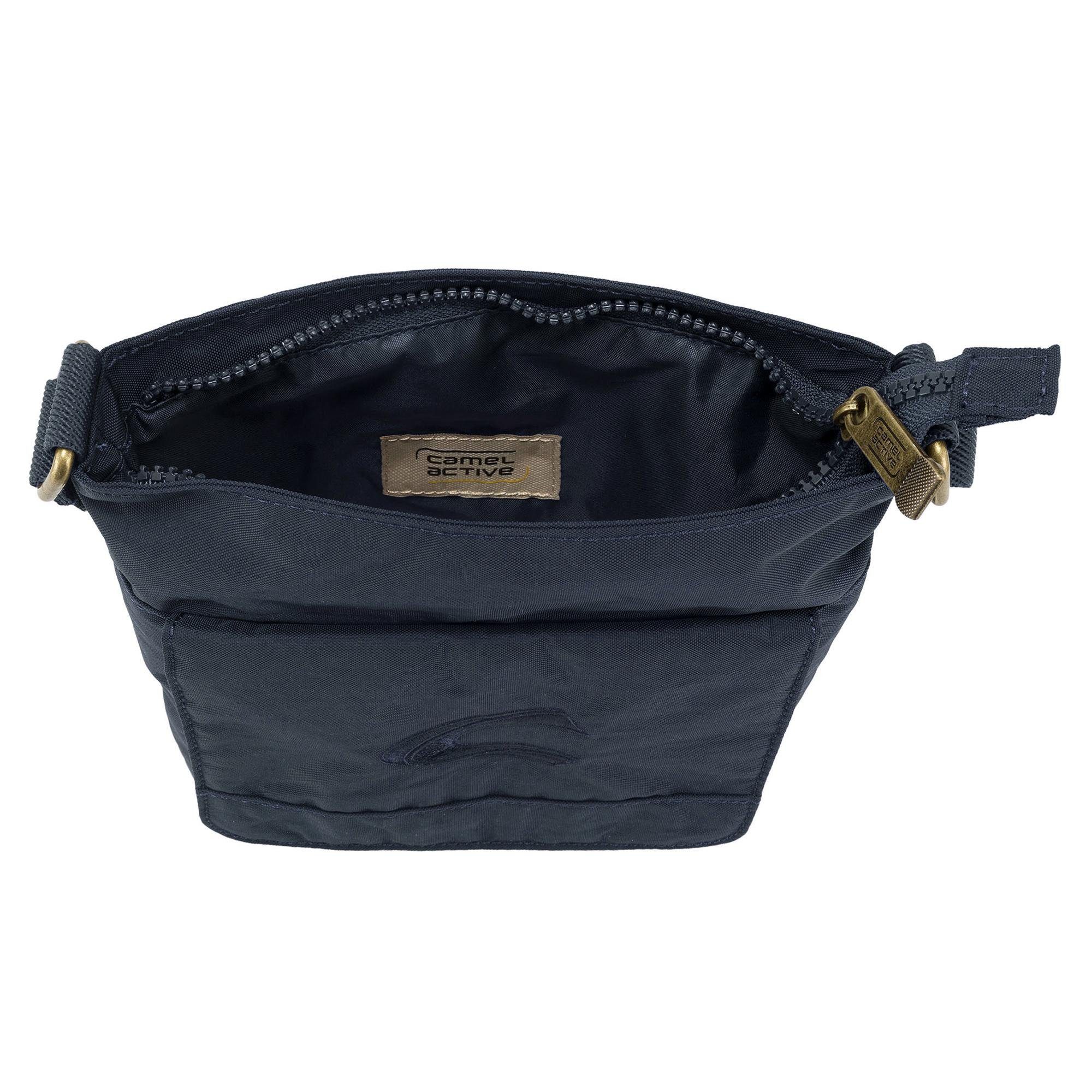 camel active Schoudertas Journey van licht robuust nylon, functioneel perfect voor alle levensomstandigheden