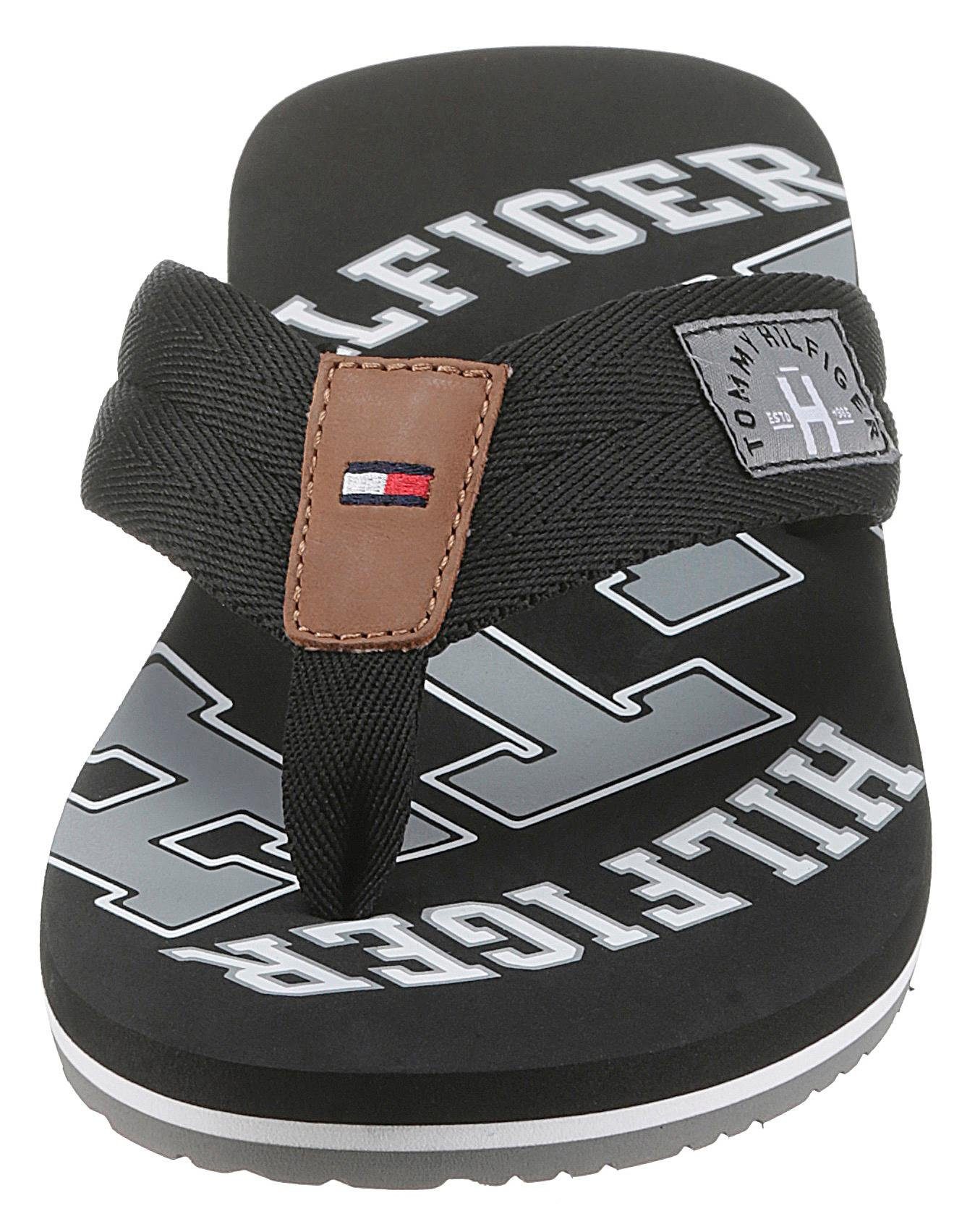 Tommy Hilfiger Teenslippers ESSENTIAL TH BEACH SANDAL zomerschoen, slippers, badschoen, zwemschip, met logoprint