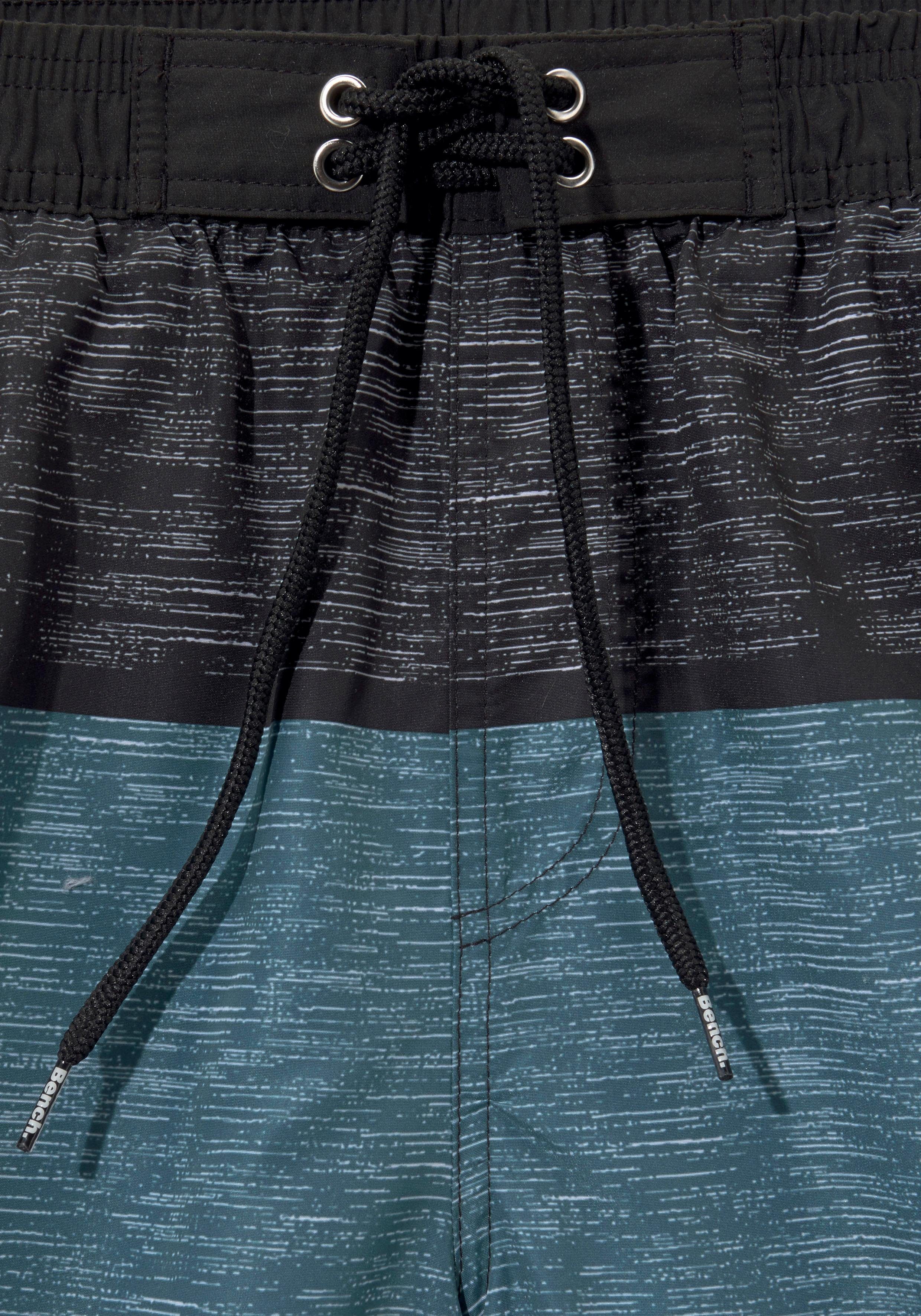 Bench. Zwemshort Mac Kids met mêlee-look