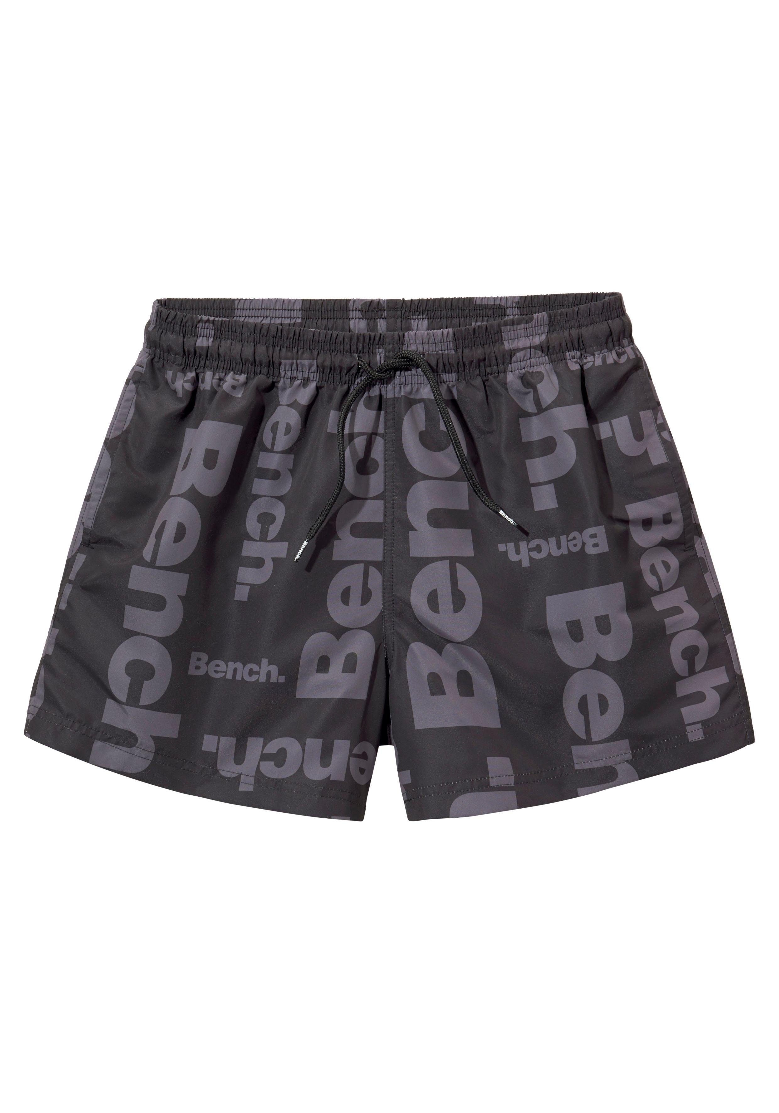 Bench. Zwemshort kort of lang model