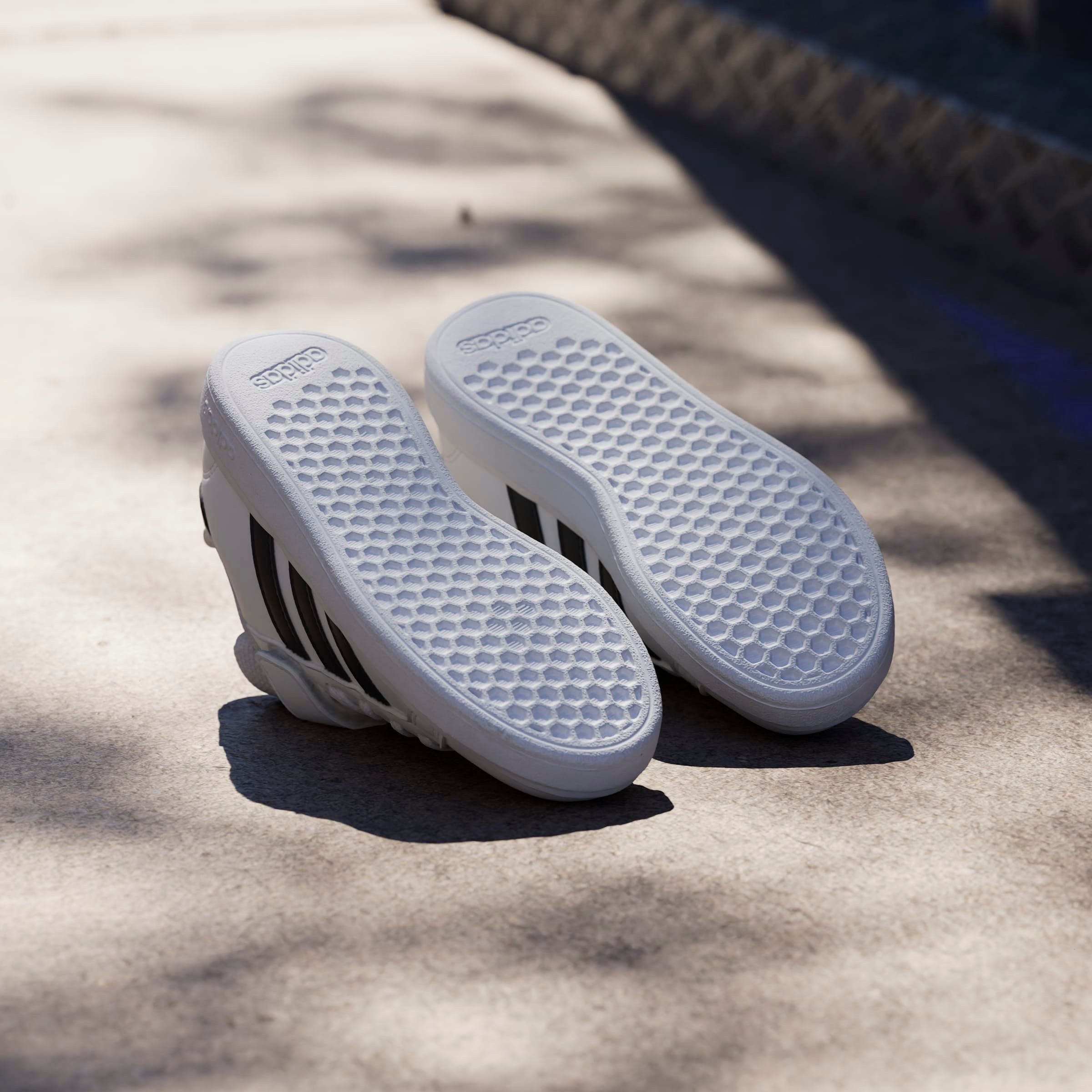 adidas Sportswear Sneakers GRAND COURT 2.0 KIDS Design geïnspireerd op de adidas Superstar