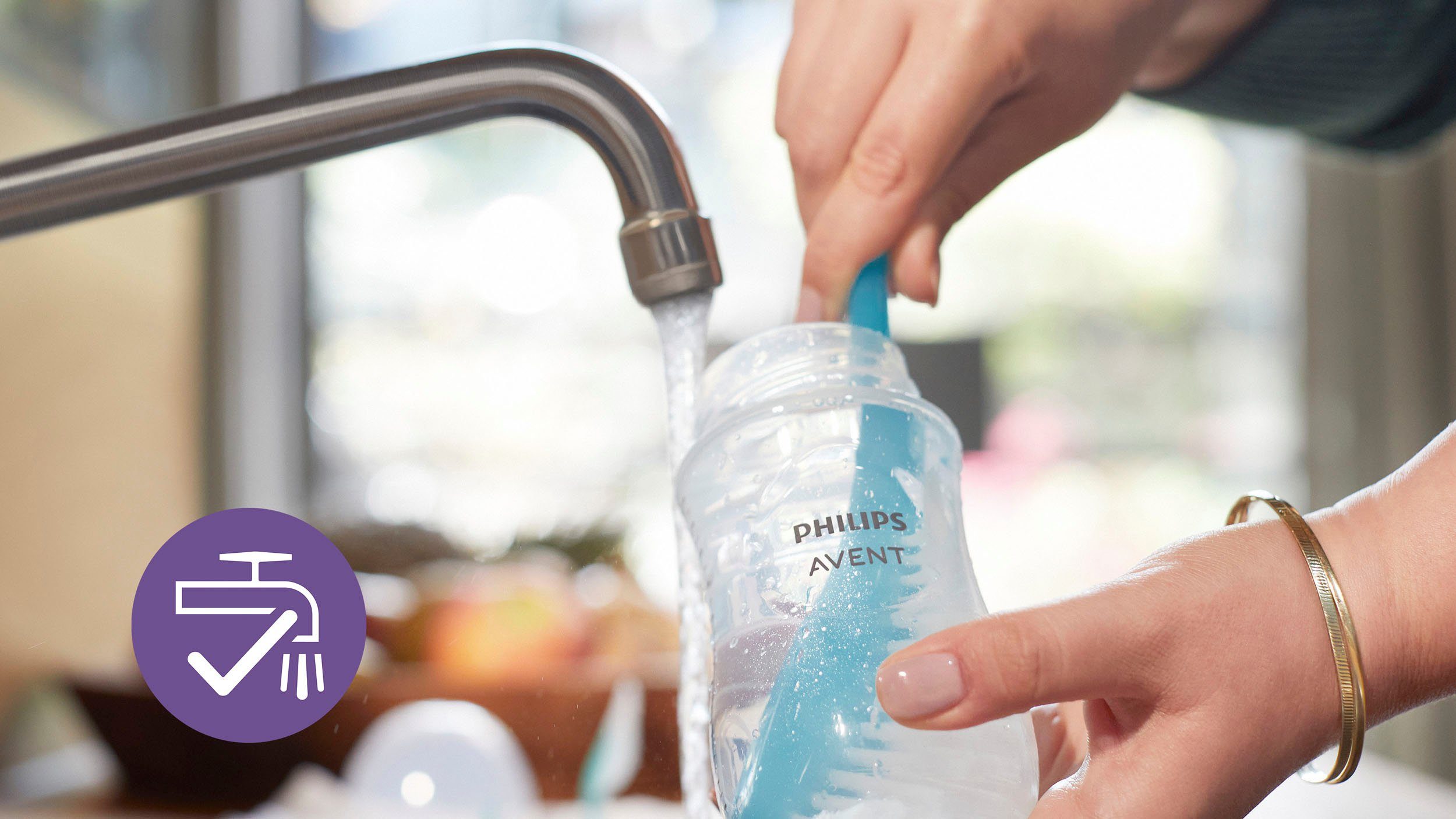 Philips AVENT Babyfles Natural Response Flaschen-Set Air-Free Ventil SCD657/11 4 flessen met airfree-ventiel, ultrazachte fopspeen, flessenborstel