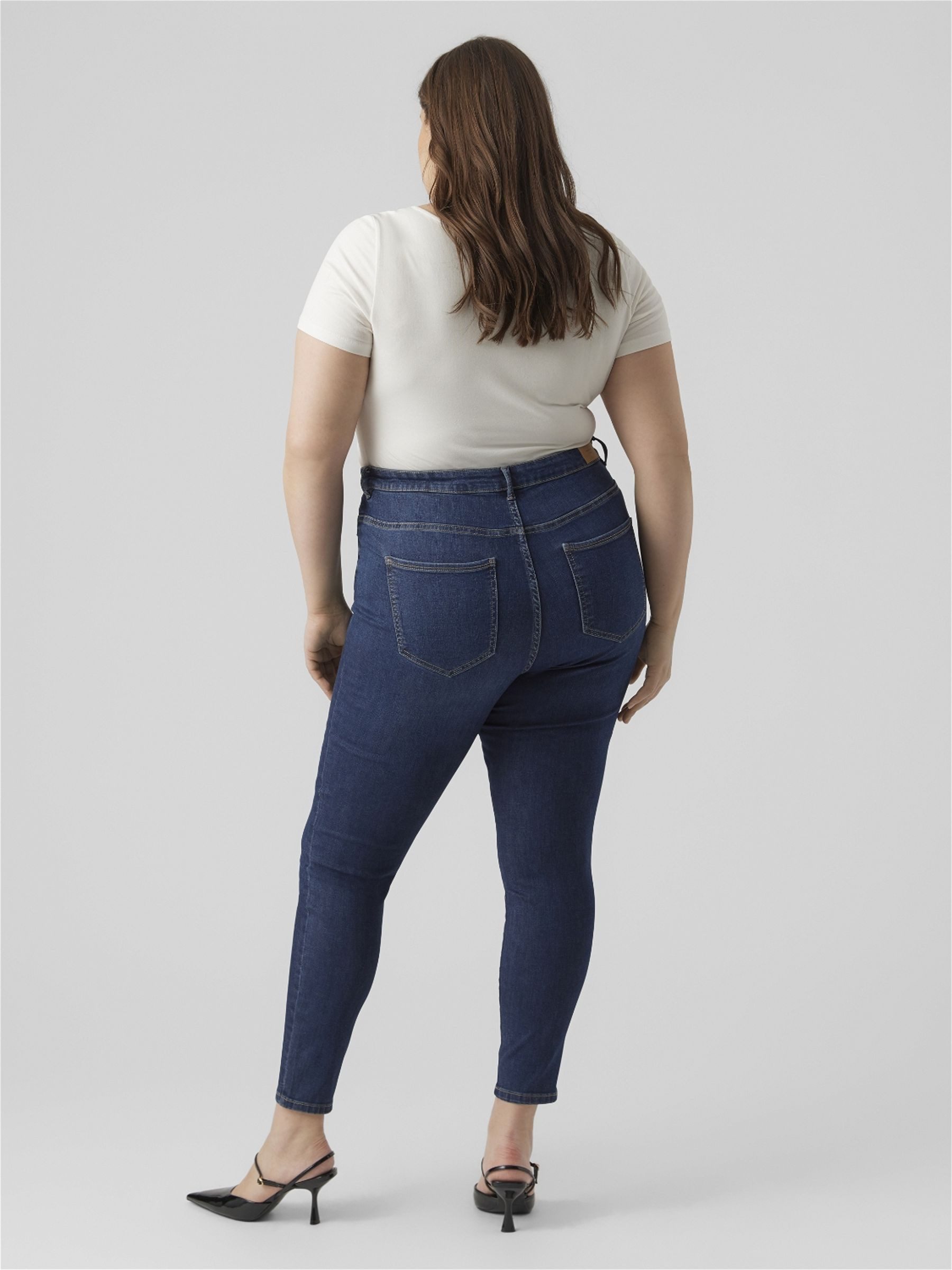 Vero Moda Curve Skinny fit jeans VMPHIA HR SKINNY J GU3113 CURVE NOOS