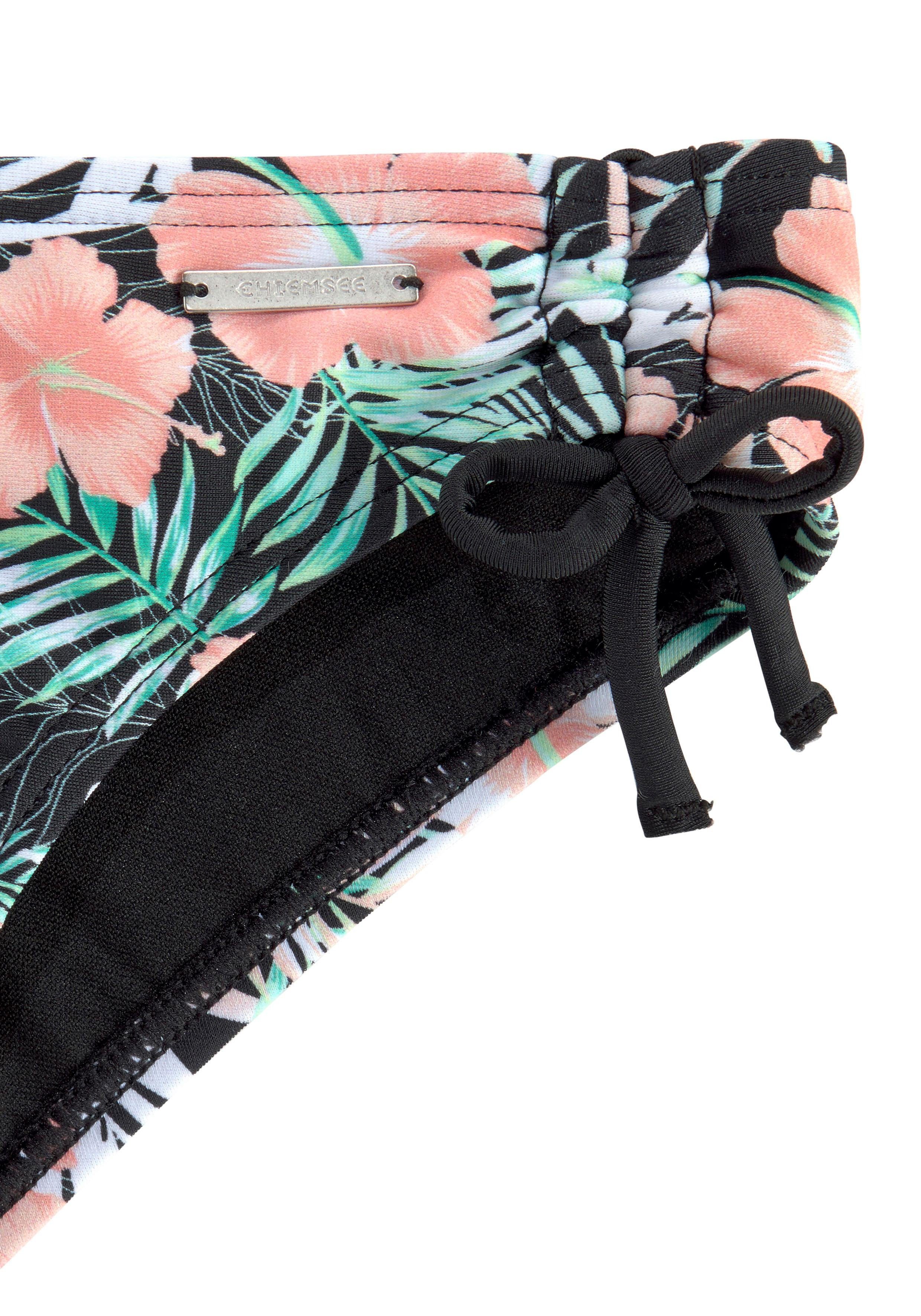 Chiemsee Triangelbikini met een bloemmotief