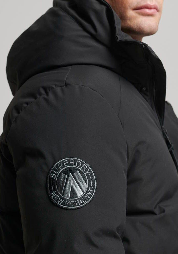 Superdry Gewatteerde jas CITY PADDED HOODED WIND PARKA