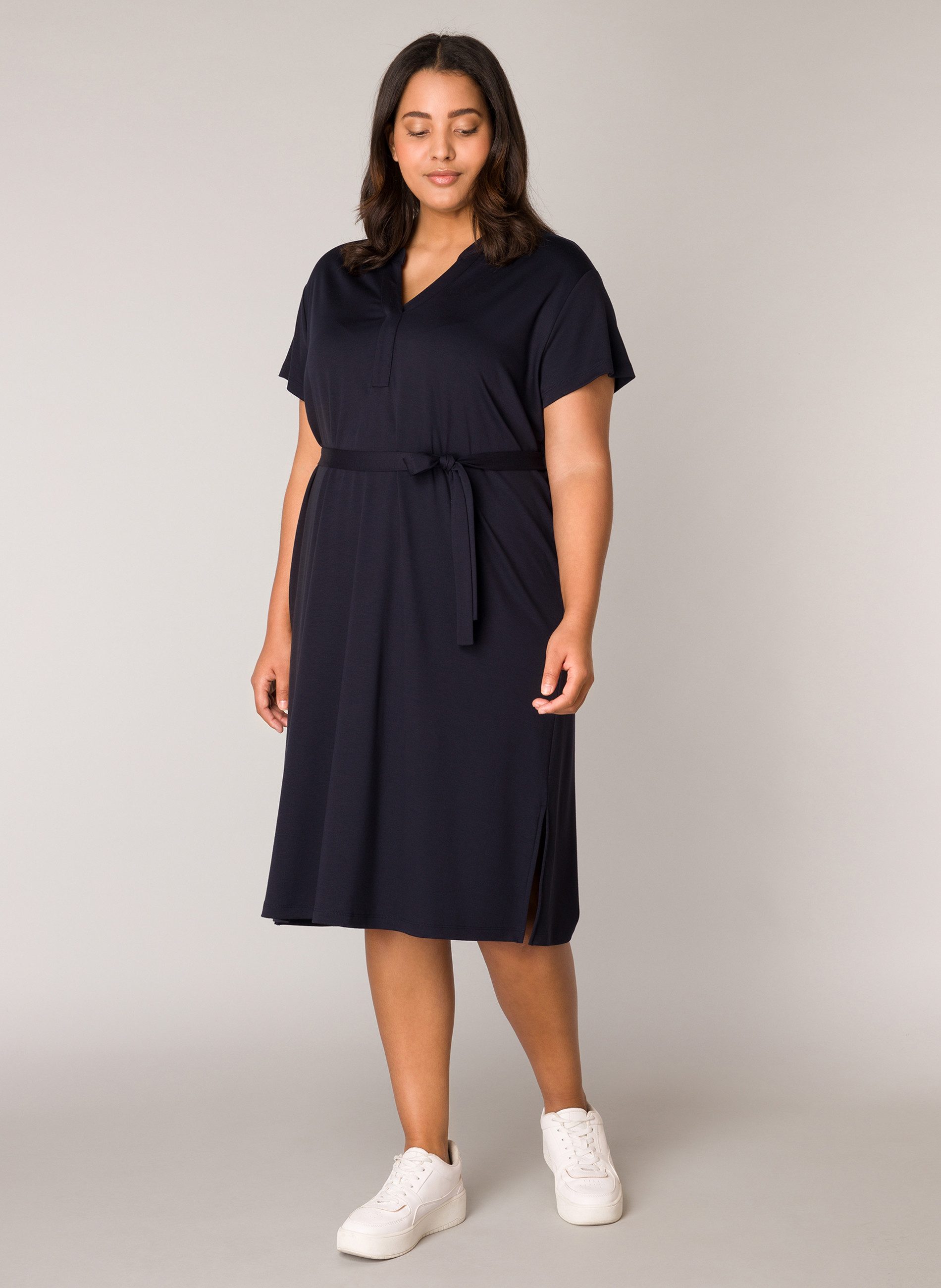 Base Level Curvy Zomerjurk met een bindceintuur