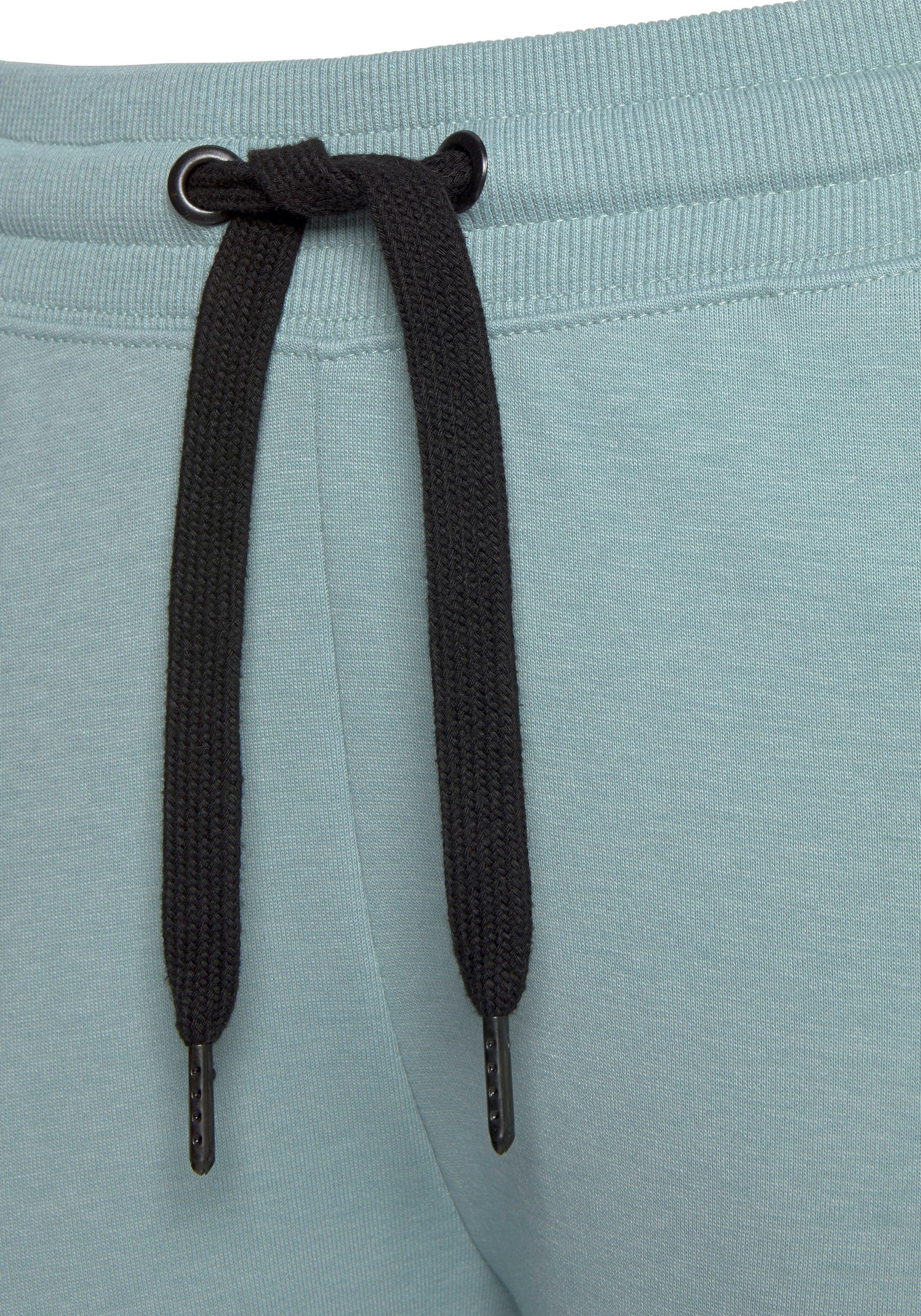 Bench. Loungewear Sweatbroek met zijstrepen en smalle pijpen, loungepak