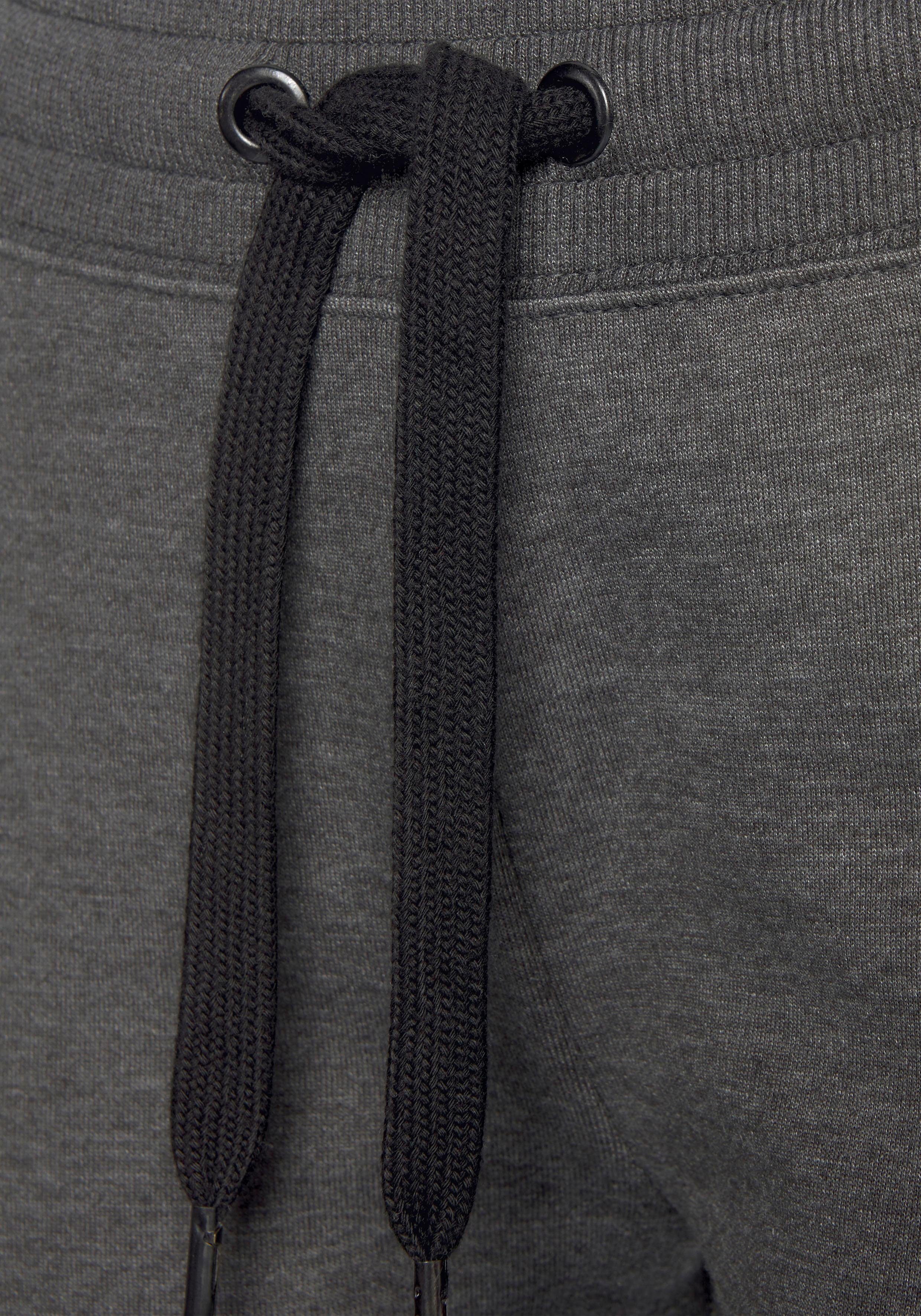 Bench. Loungewear Relaxshorts met zijstrepen, loungewear
