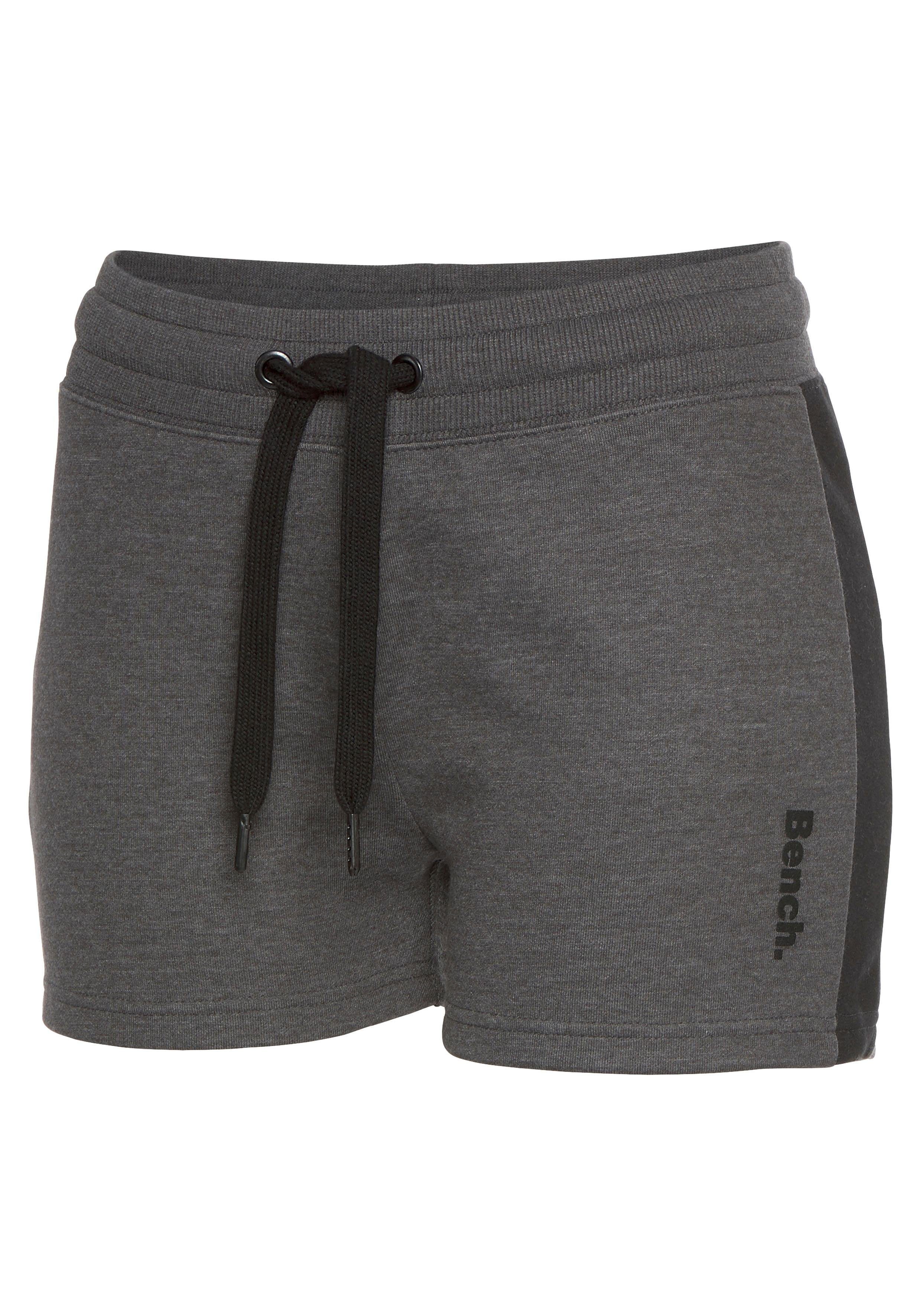Bench. Loungewear Relaxshorts met zijstrepen, loungewear