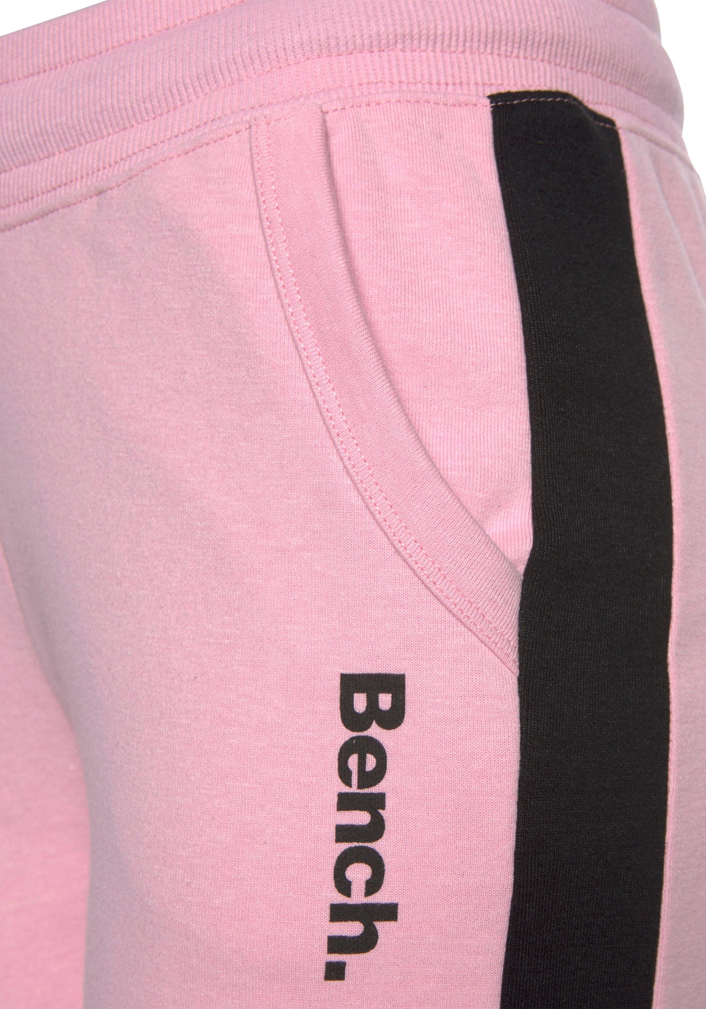 Bench. Loungewear Sweatbroek met zijstrepen en smalle pijpen, loungepak
