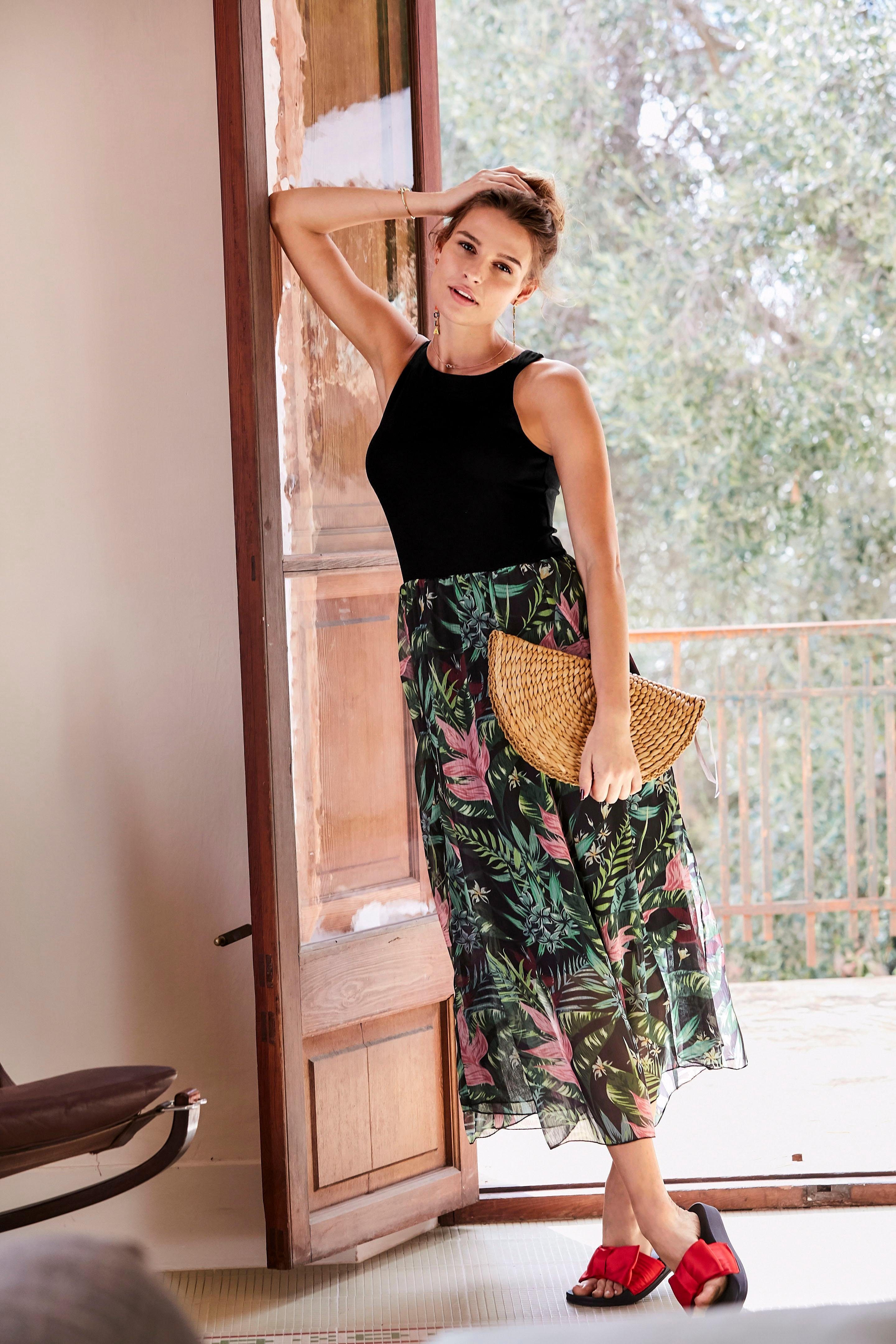 Aniston SELECTED Zomerjurk met veelkleurige rok