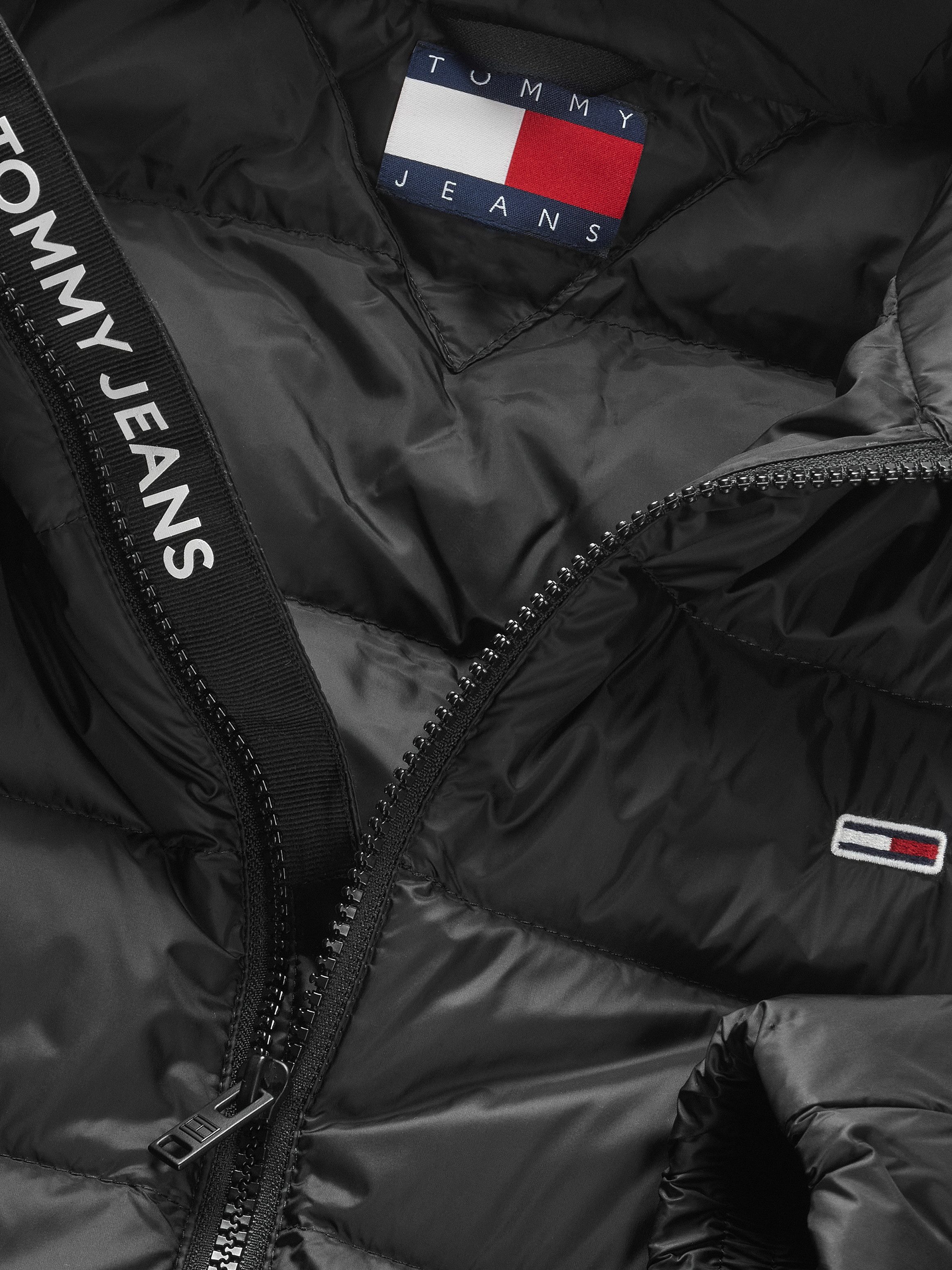 Tommy Jeans Plus Gewatteerde jas TJM LT DOWN JACKET EXT in grote maten logoborduring ritszakken