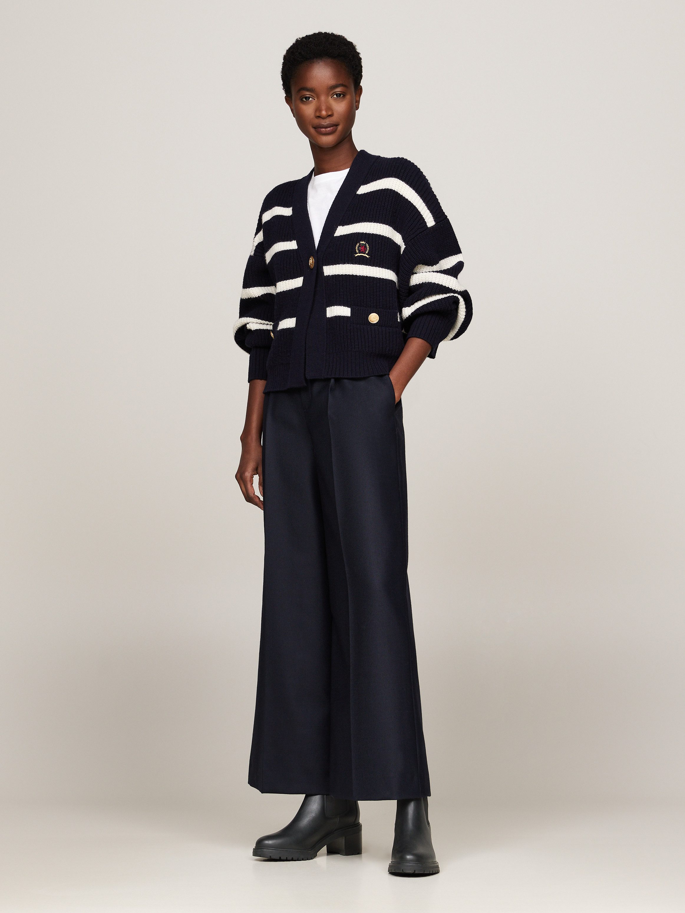 Tommy Hilfiger Chelsea-boots FLAG MID HEEL LEATHER CHELSEA hakken, enkellaars, instaplaarzen met zijlogo-vlag