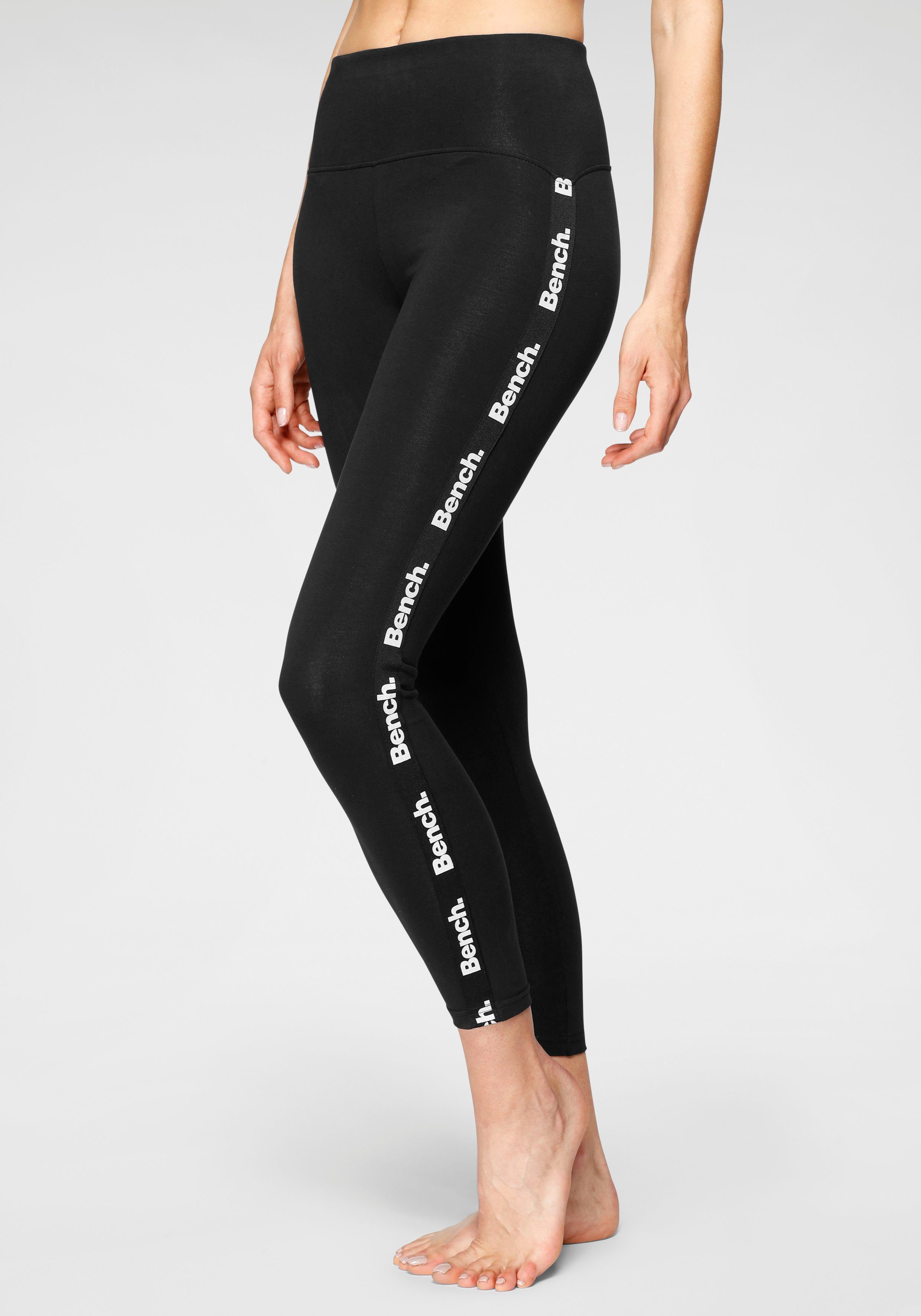 Bench. Loungewear Legging met gedessineerde tapestrepen