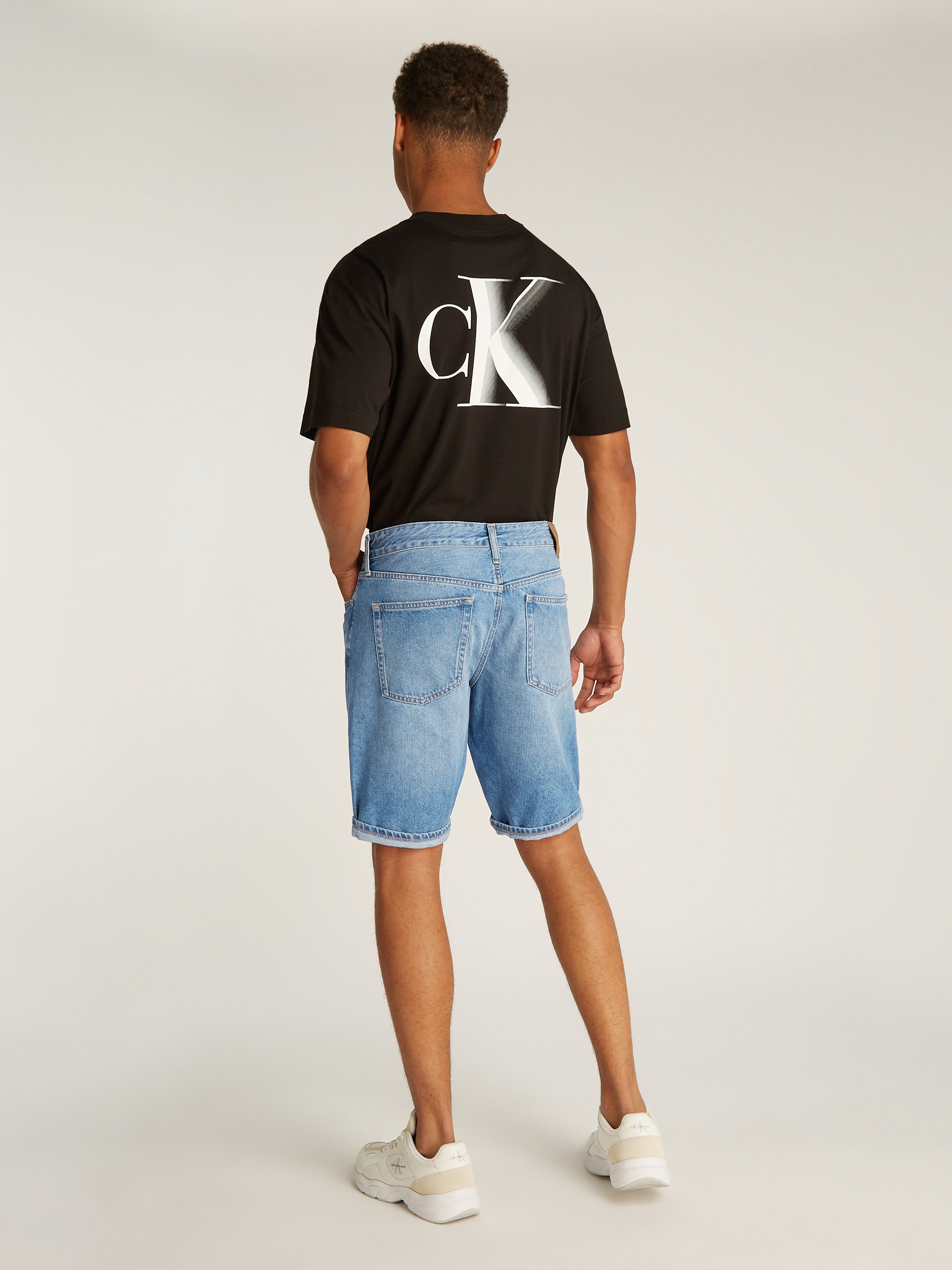 Calvin Klein Short REGULAR SHORT in middenblauwe wassing