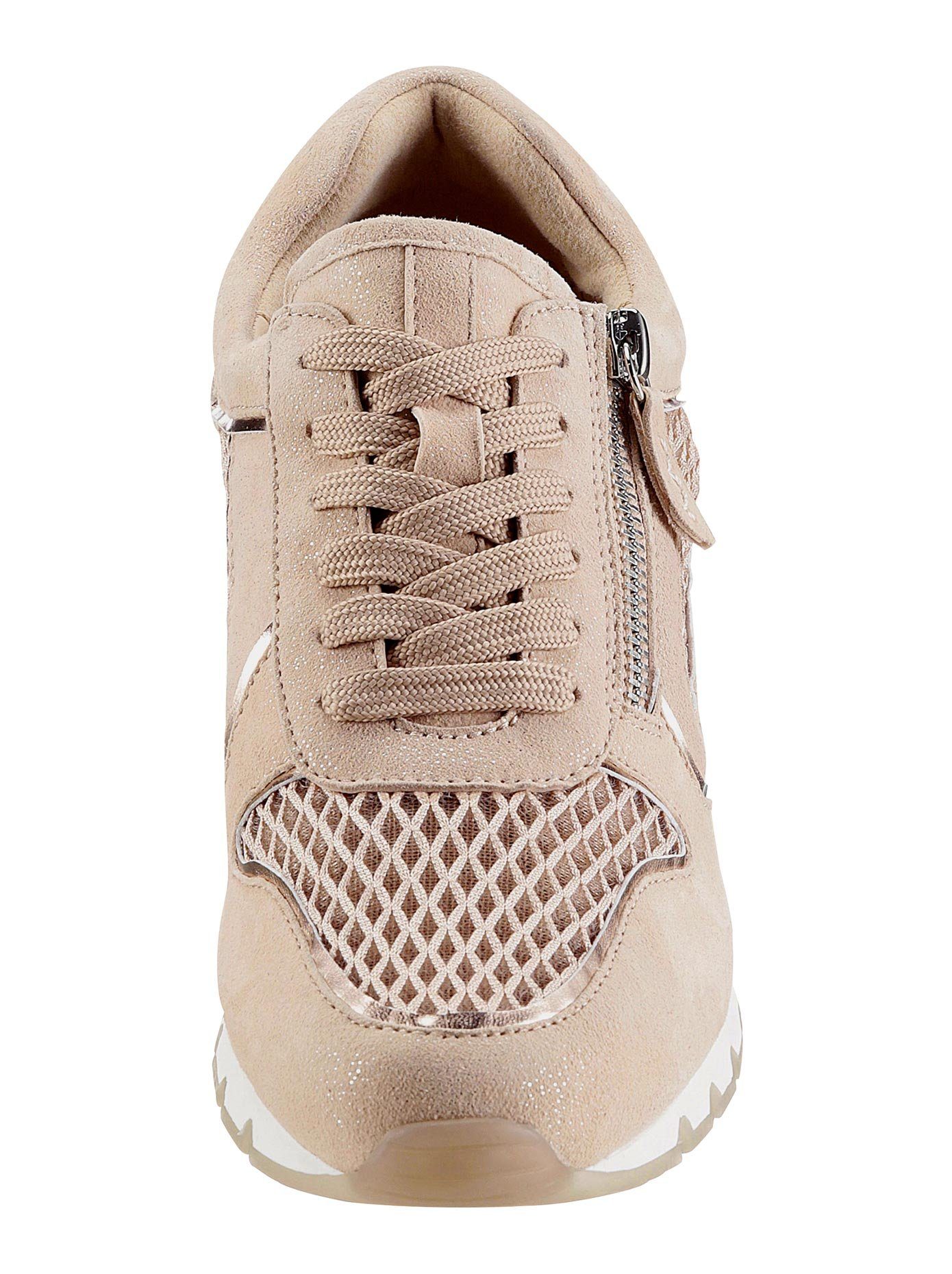 Caprice Sneakers