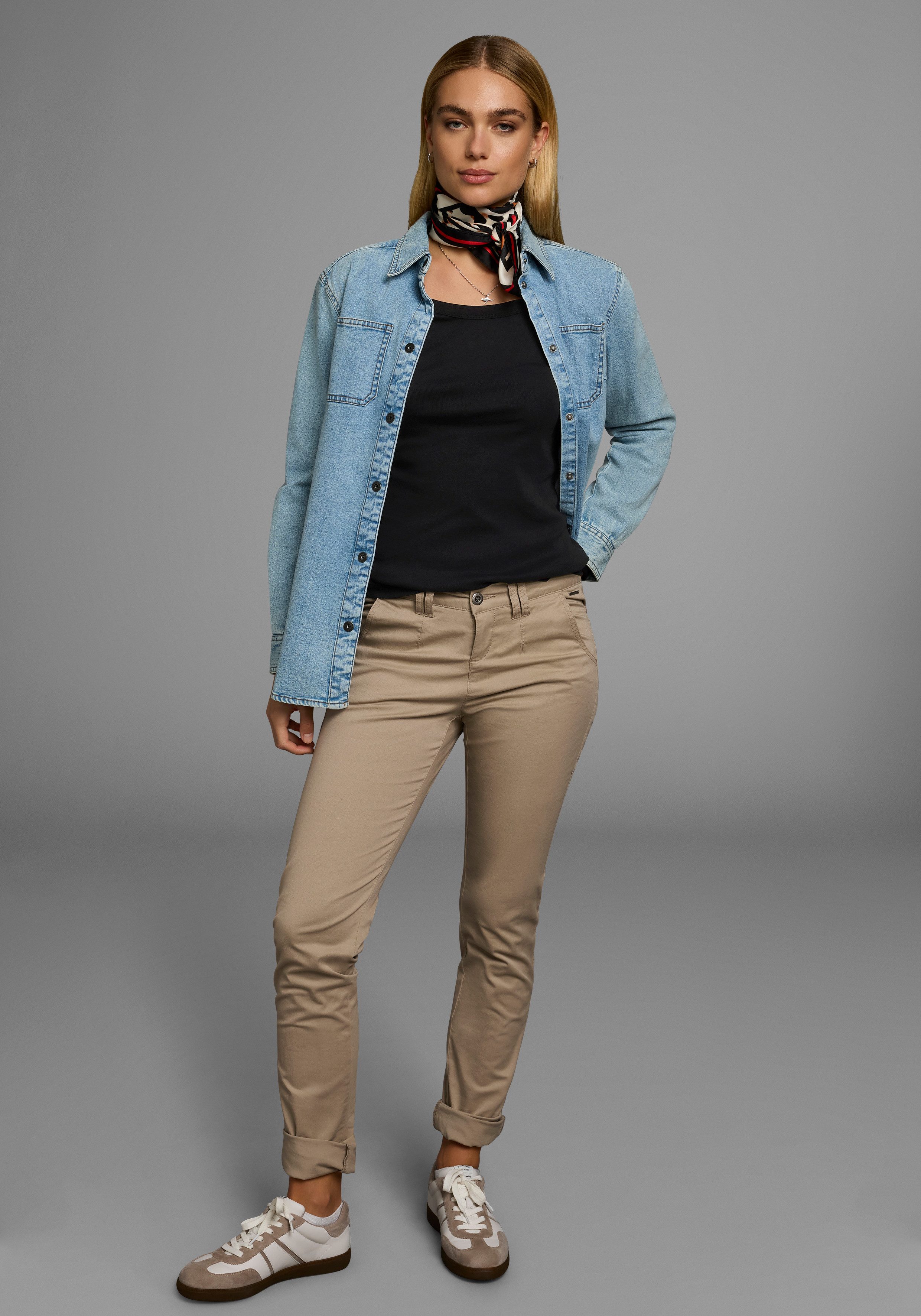 Flashlights Shirt met lange mouwen Langarm, figuurnauwkeurig, effen, ronde hals