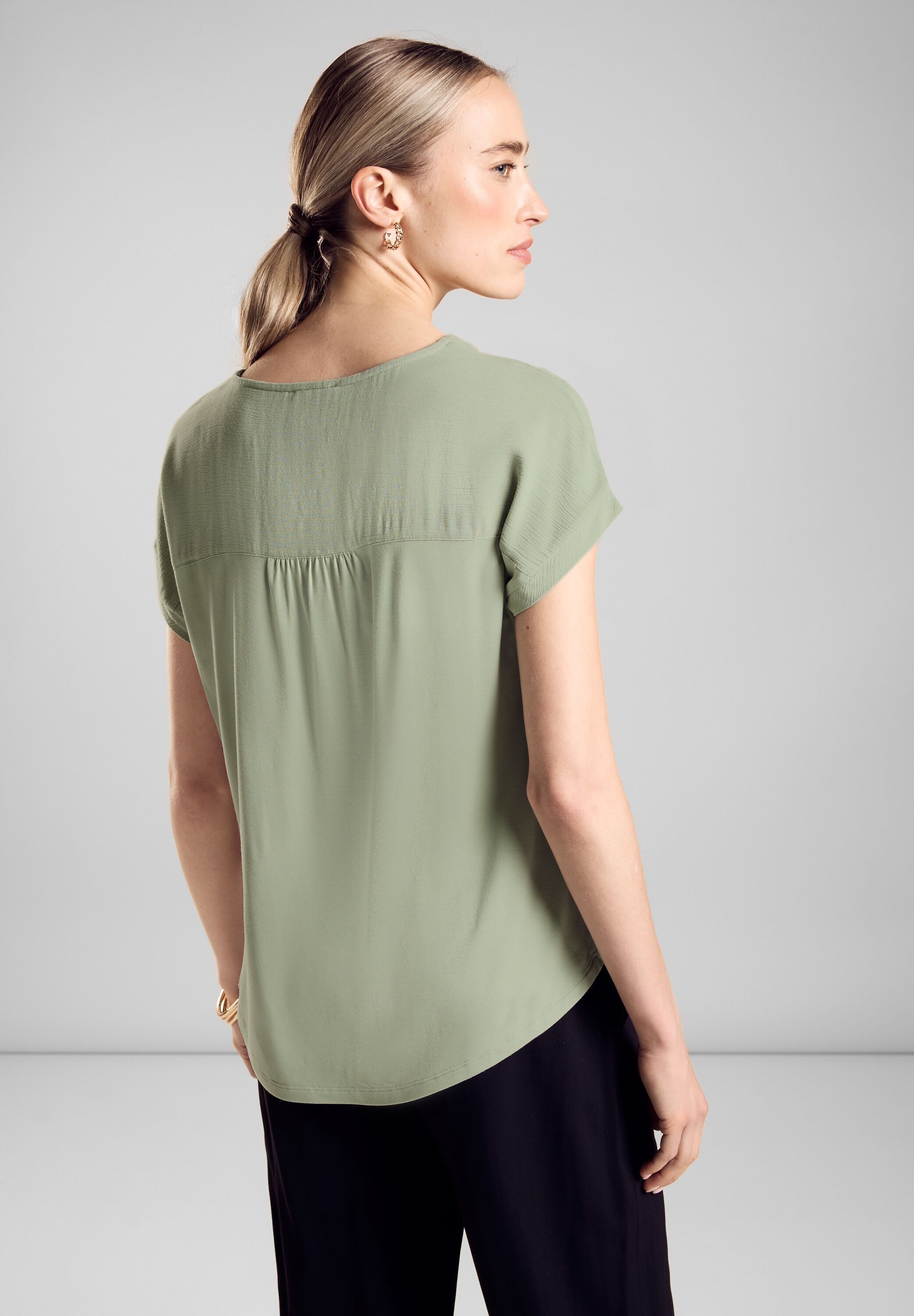 STREET ONE Shirttop met zachte crinkle viscose voorkant