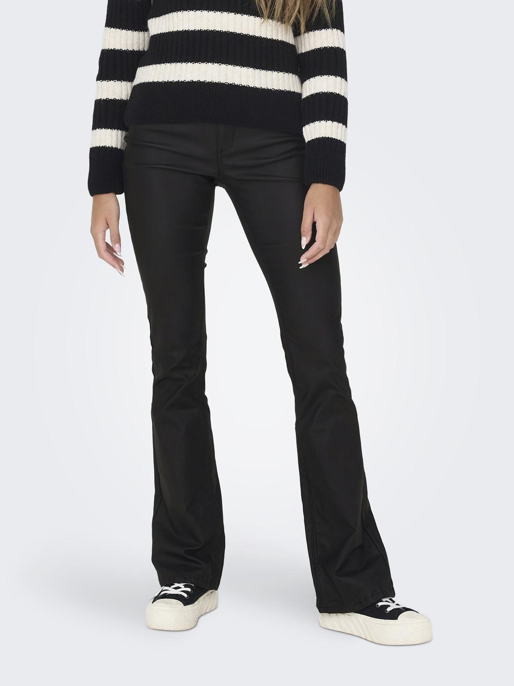 NU 20% KORTING: Only Imitatieleren broek ONLBLUSH MID WAIST FLARED COATED NOOS