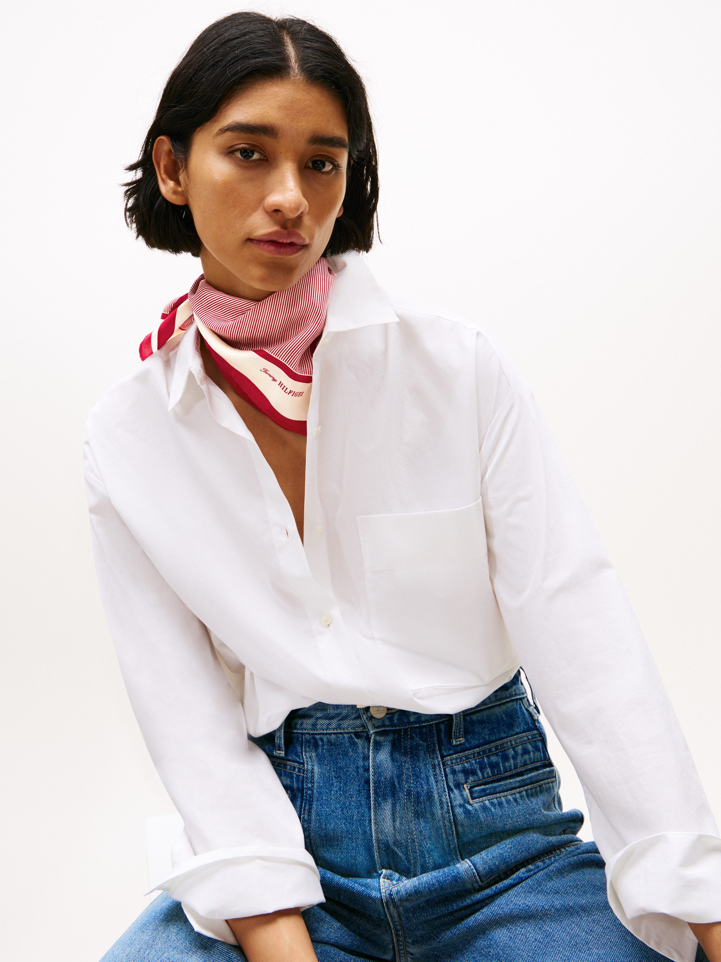 Tommy Hilfiger Modieus sjaaltje TH ELEVATED FLAG SILK SQUARE
