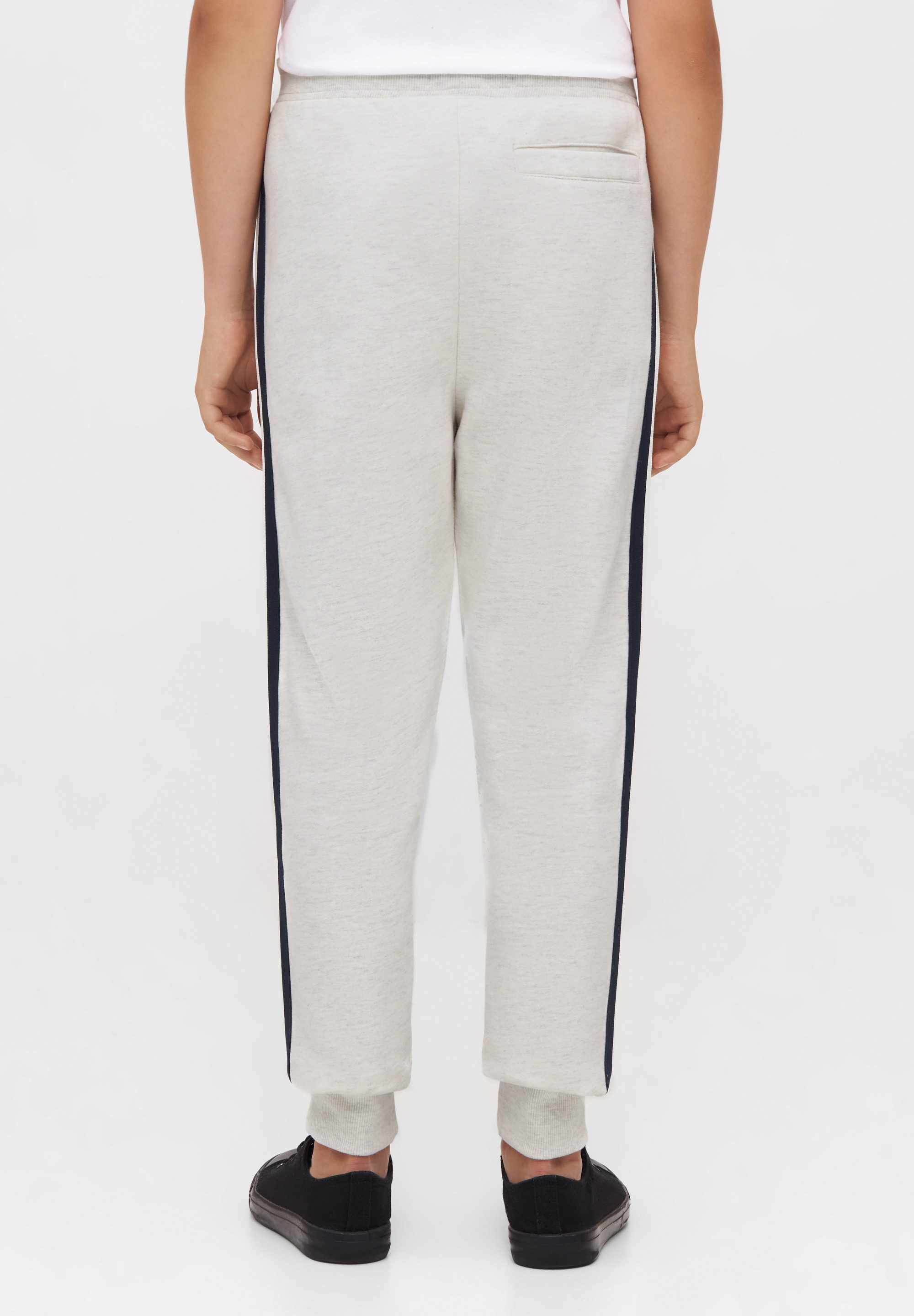 Bench. Sweatbroek Gould