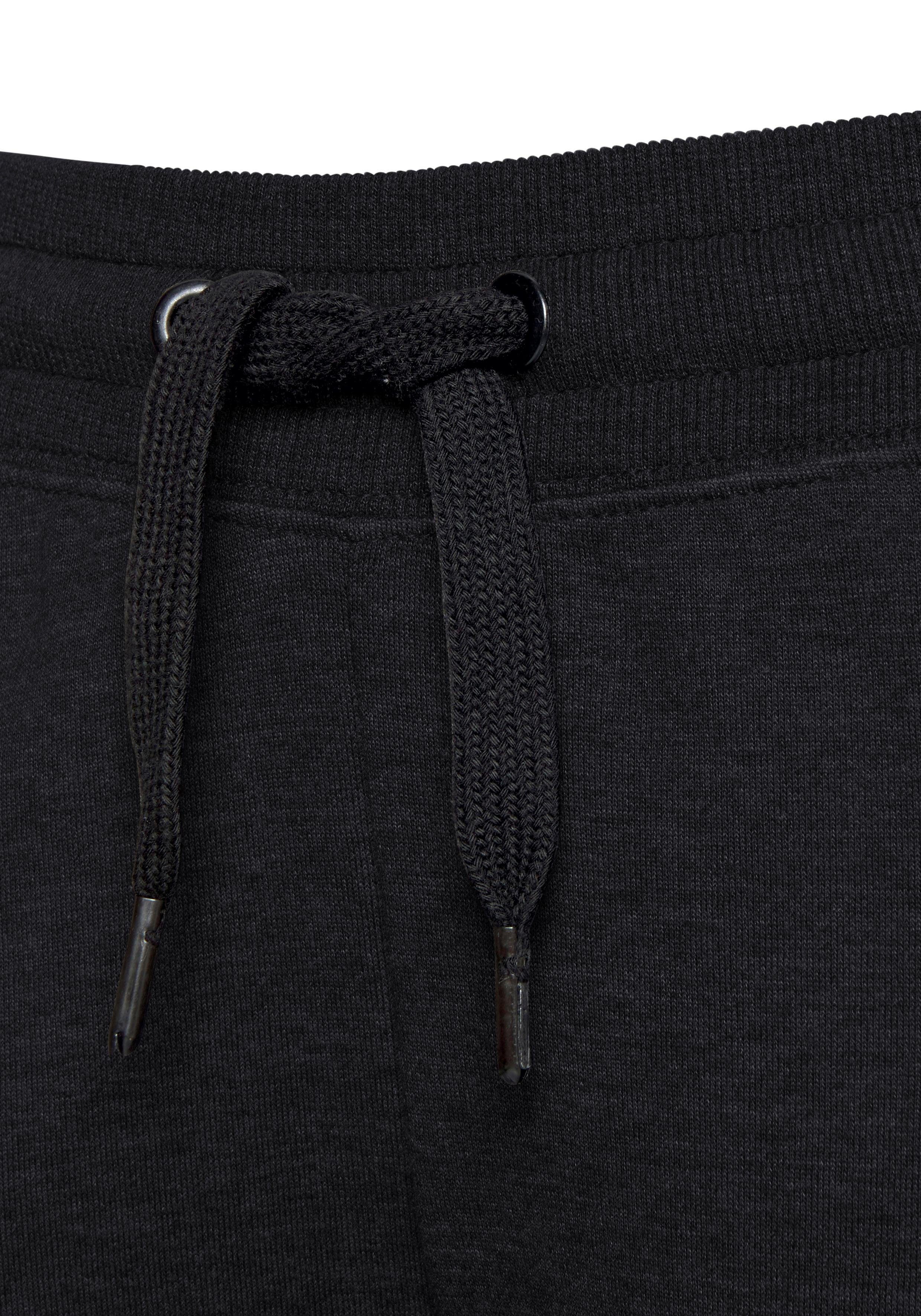 Bench. Loungewear Sweatbroek met zijstrepen en smalle pijpen, loungepak