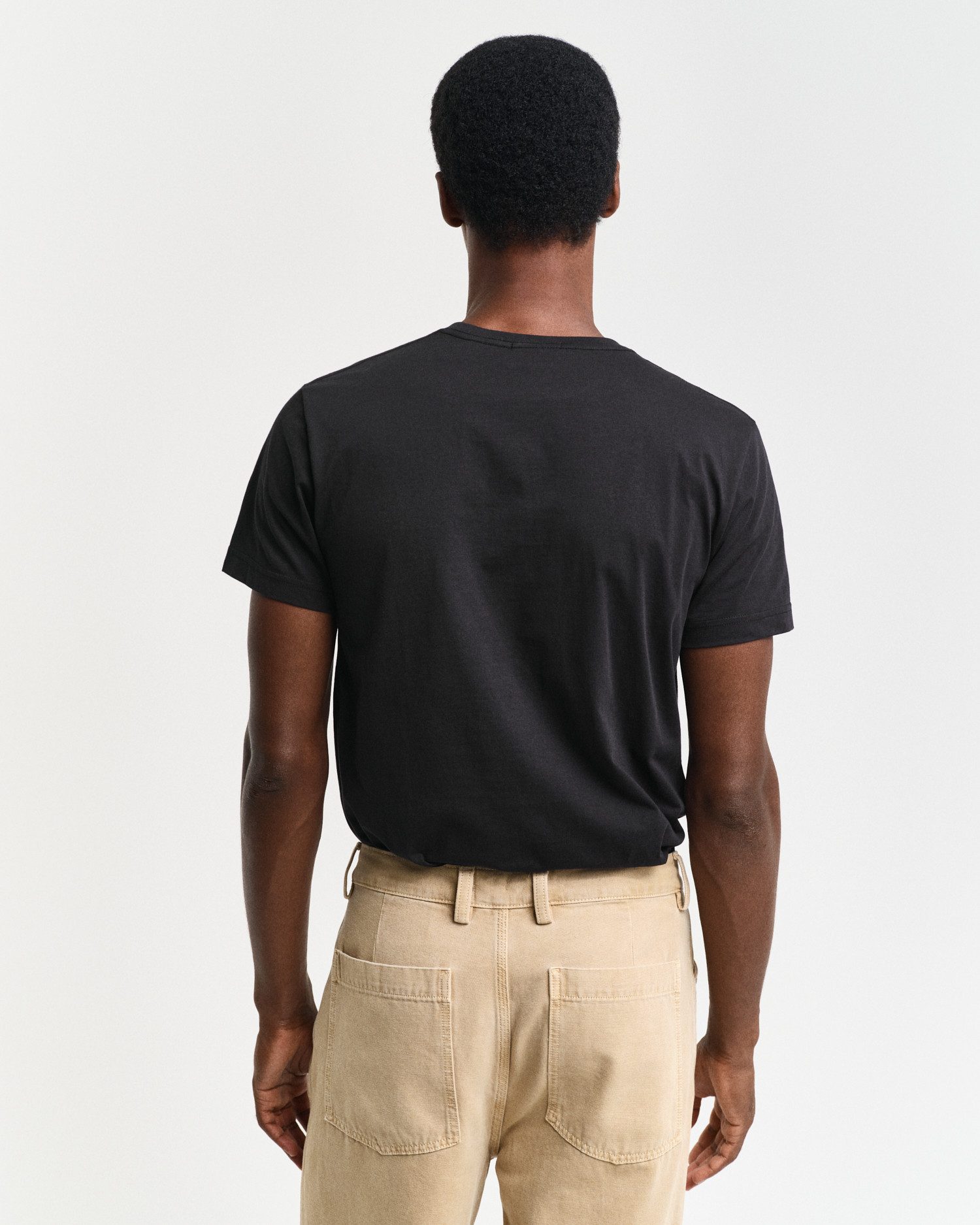 Gant T-shirt SLIM SHIELD SS T-SHIRT met logoborduursel op borsthoogte