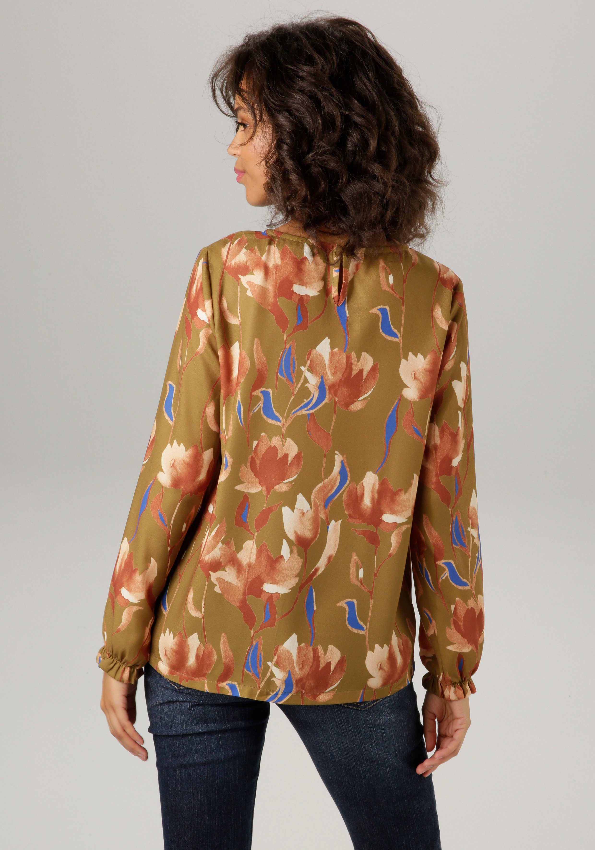 Aniston CASUAL Blouse zonder sluiting met schilderachtig bloesemprint - elk stuk is uniek