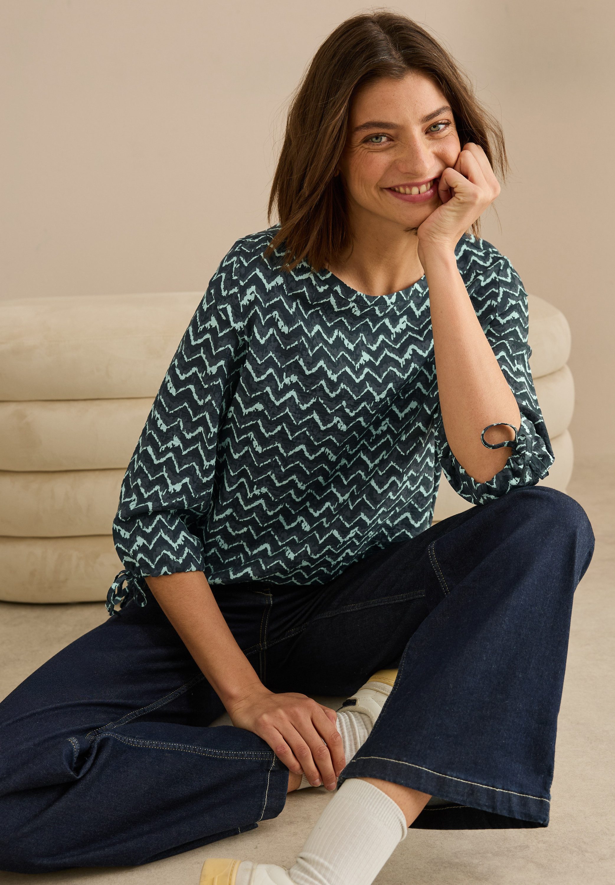 Cecil Blouse met lange mouwen gedessineerd