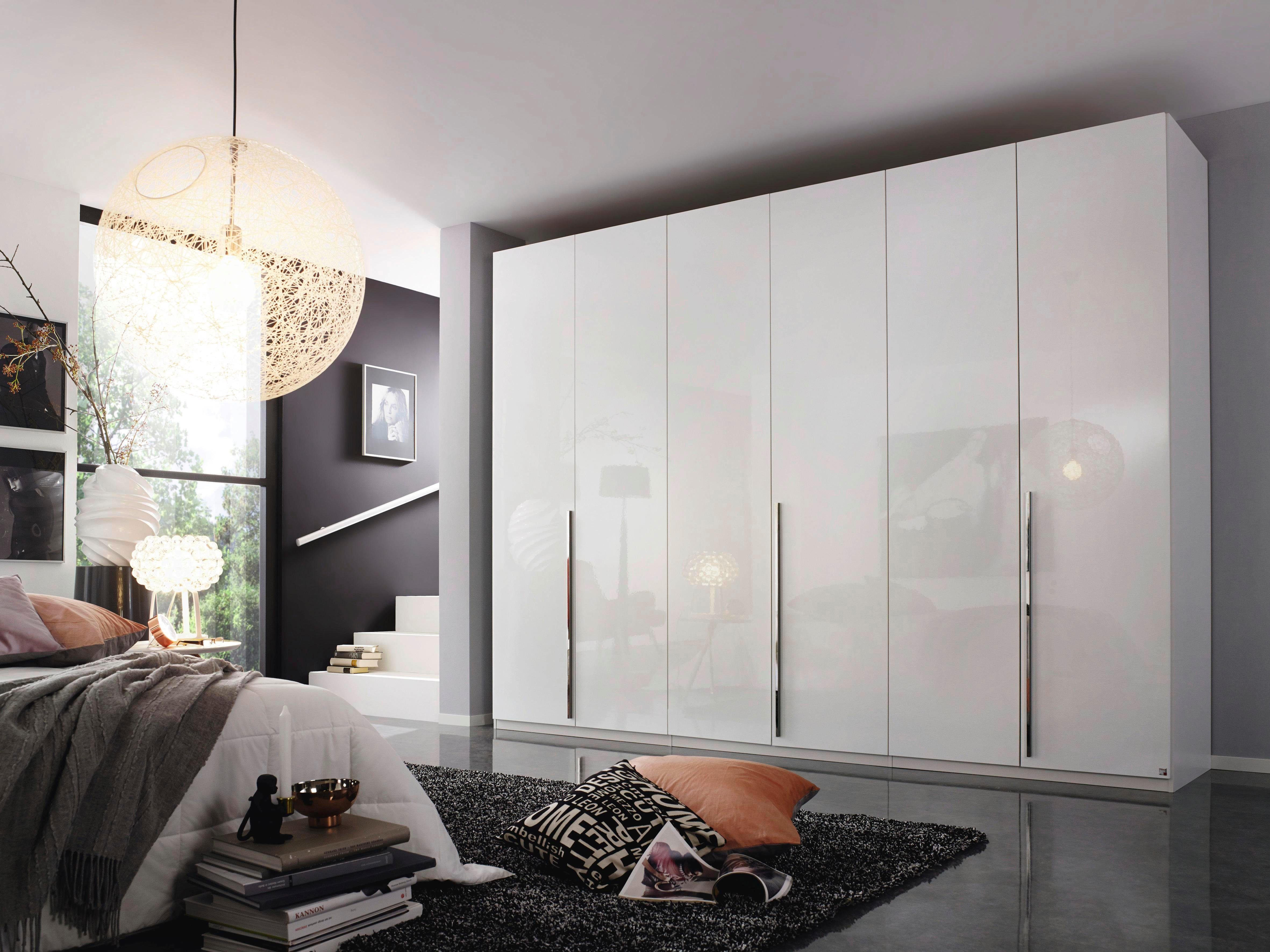 rauch Draaideurkast Kledingkast kast garderobe linnenkast BESTSELLER MONTCLAR met uitgebreide binneninrichting en hoogglans front made in germany