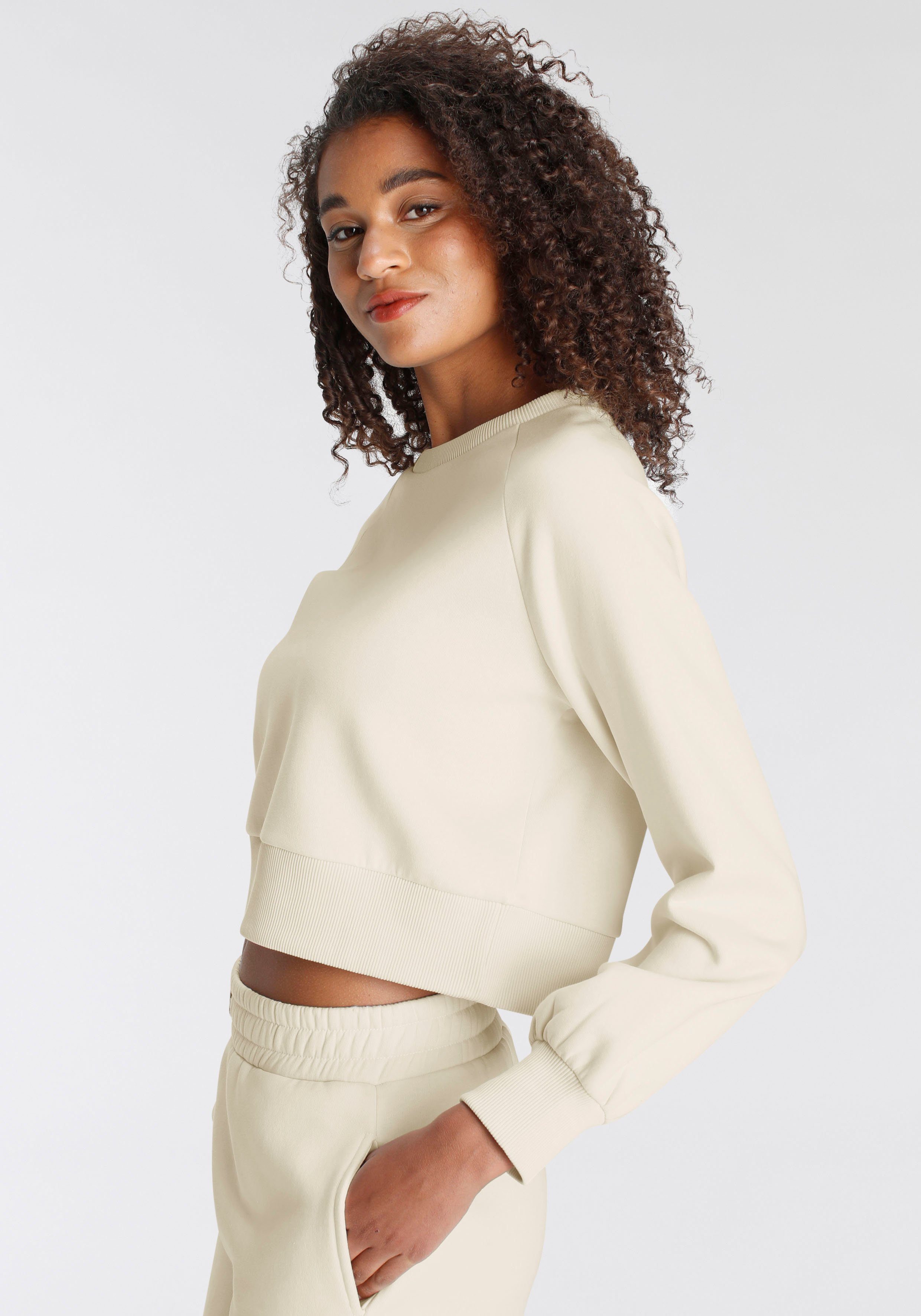 LSCN by LASCANA Sweatshirt met decoratieve stiksels, loungepak
