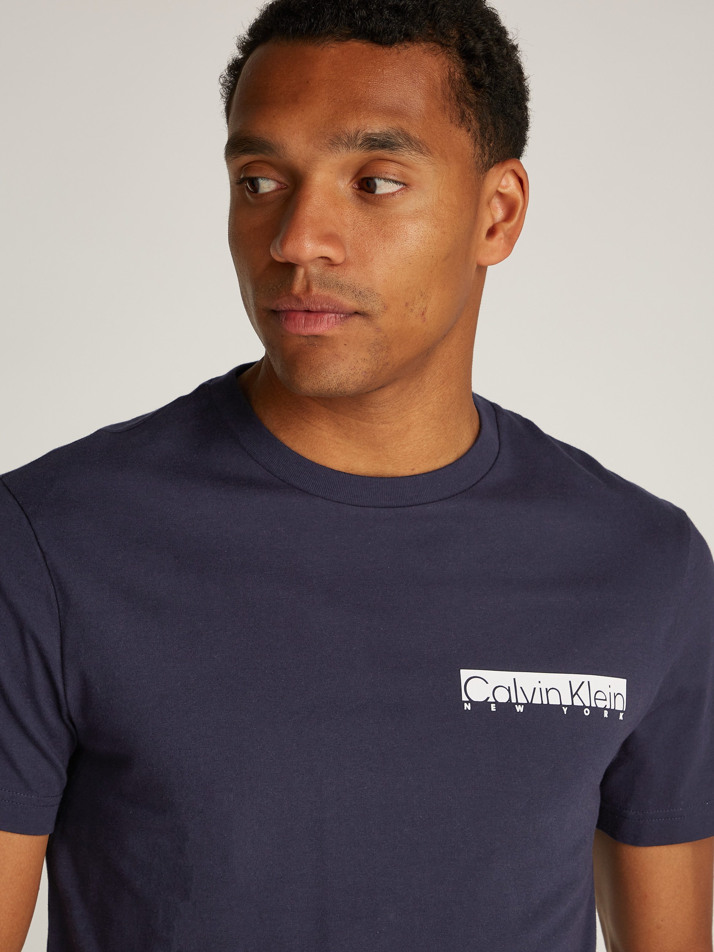 Calvin Klein Shirt met ronde hals NY CHEST BOX LOGO T-SHIRT