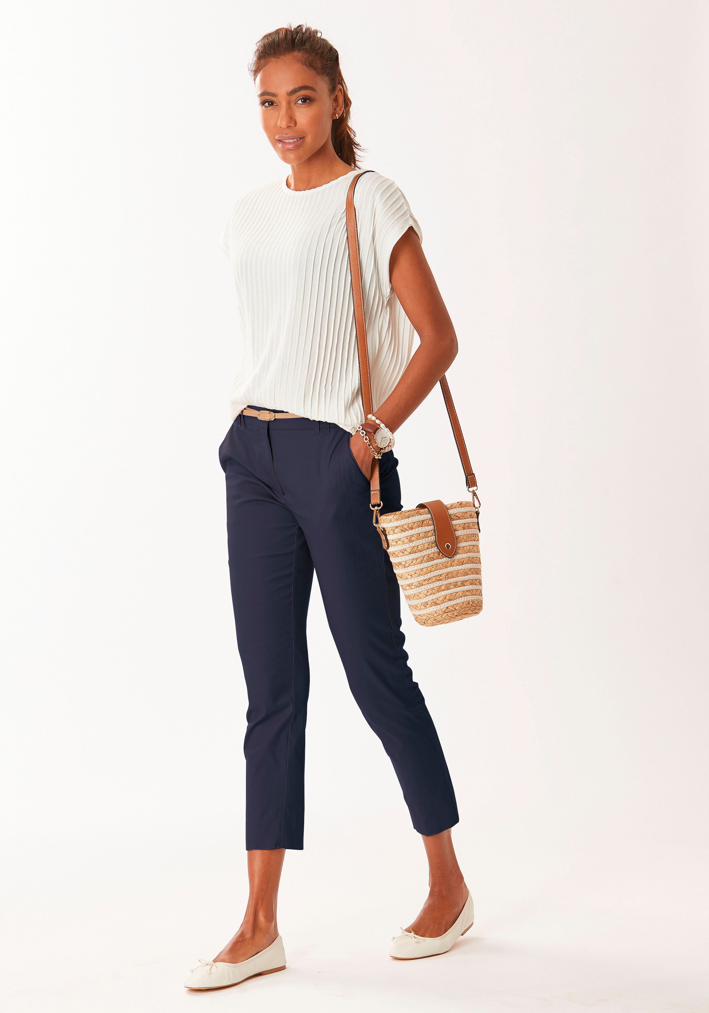 Vivance Chino in klassieke basic pasvorm, stoffen broek, business look (Met riem in leer-look)