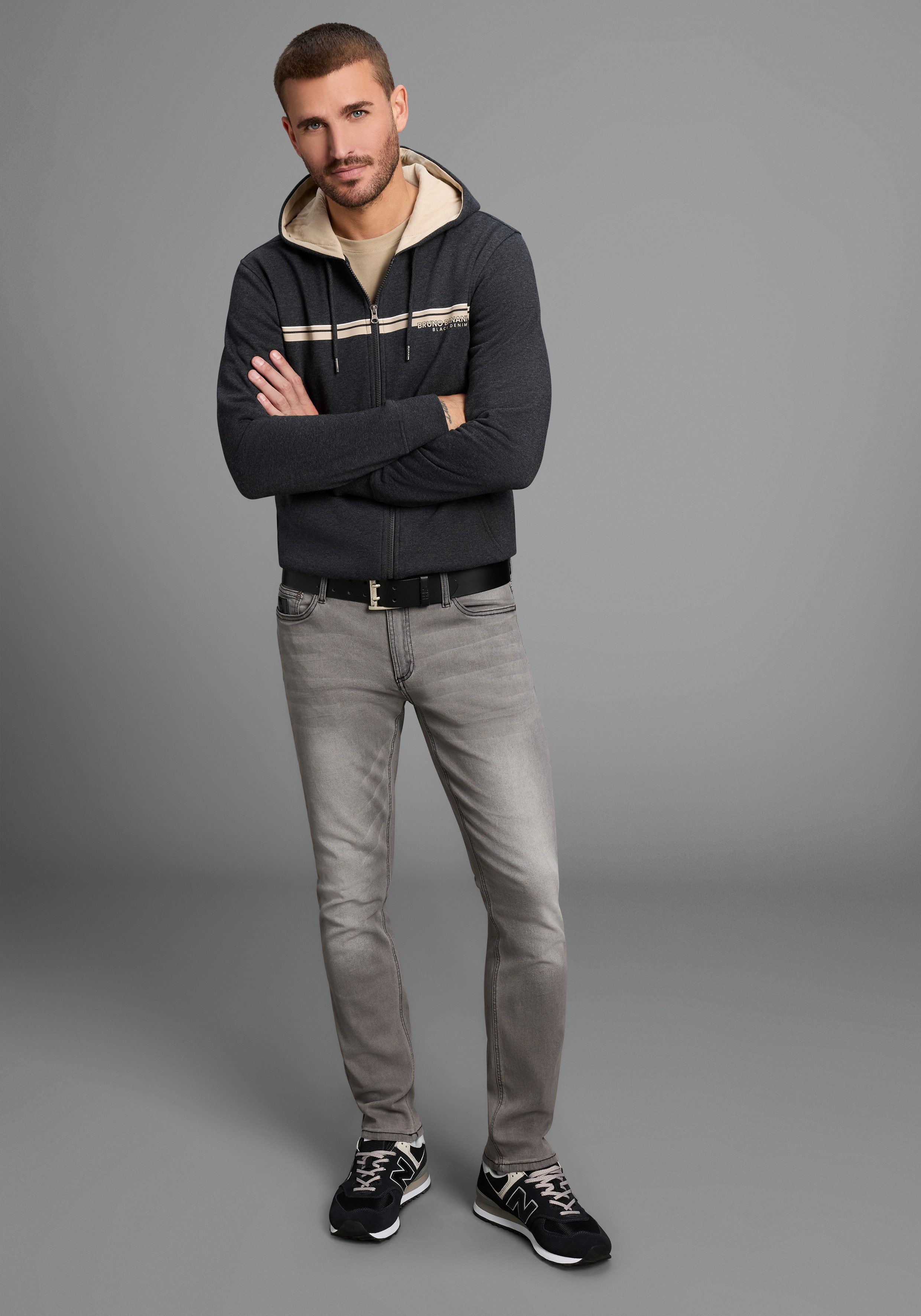 Bruno Banani Straight jeans Hutch rechte broekspijpen, gedeeltelijk met modieuze destroyed-effecten,