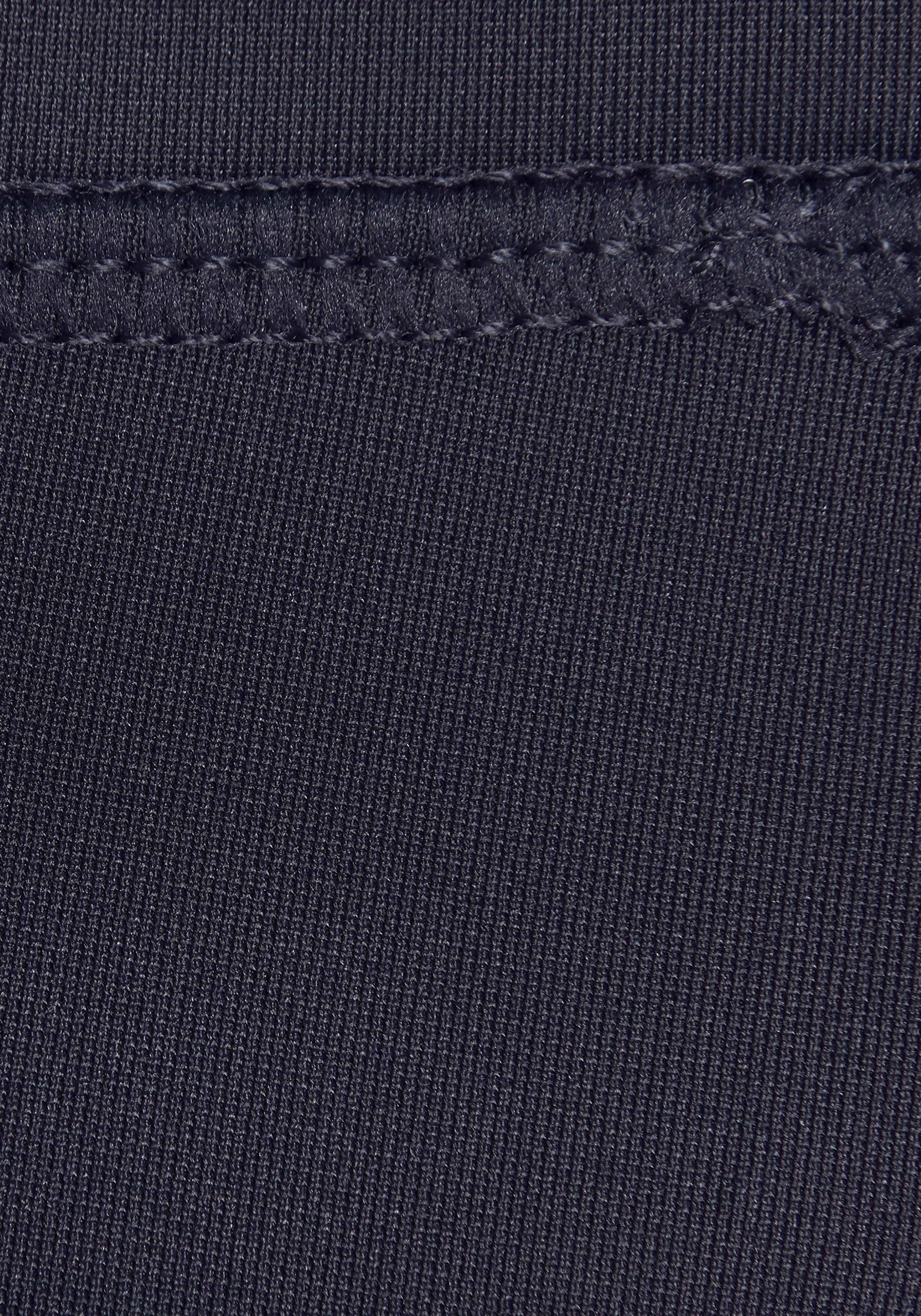 active by Lascana Fietsbroekje Basic Bottoms met klein bandzakje achter
