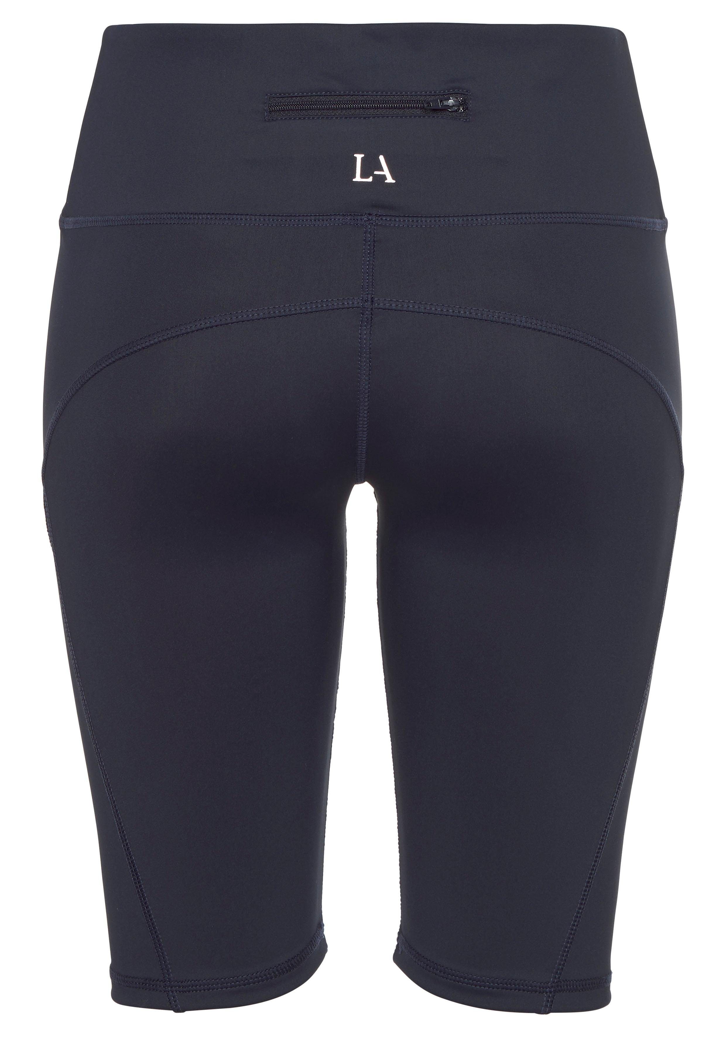 active by Lascana Fietsbroekje Basic Bottoms met klein bandzakje achter