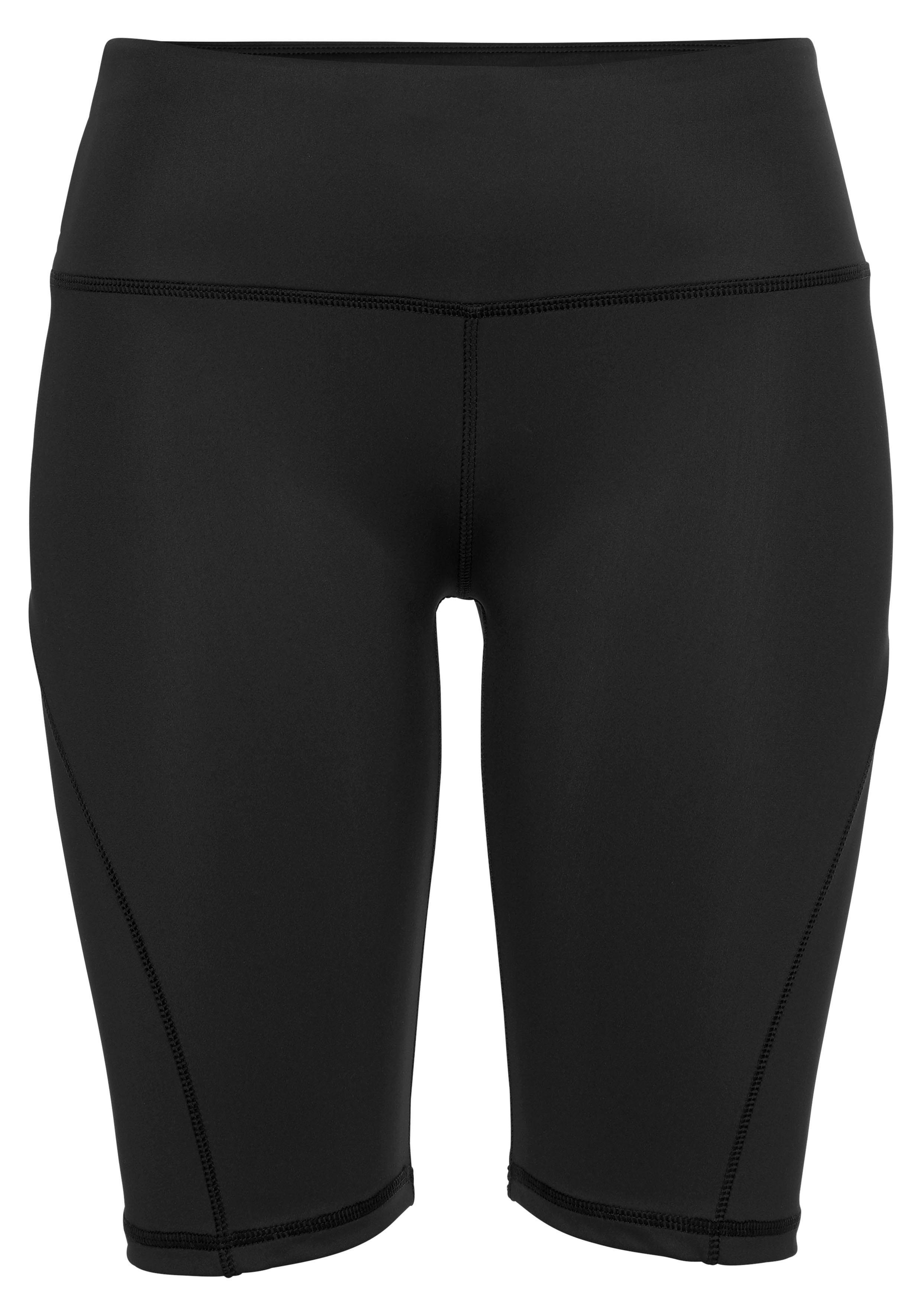 active by Lascana Fietsbroekje Basic Bottoms met klein bandzakje achter
